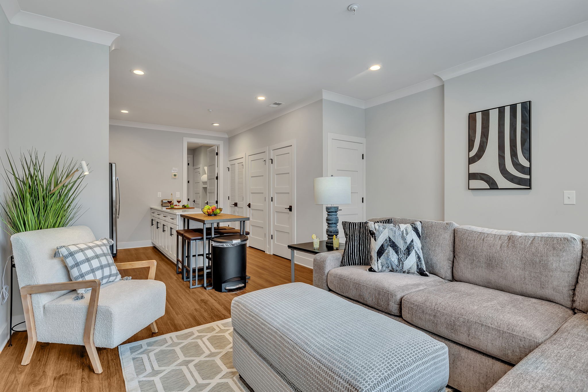 805b Bradford Ave Property Photo 1