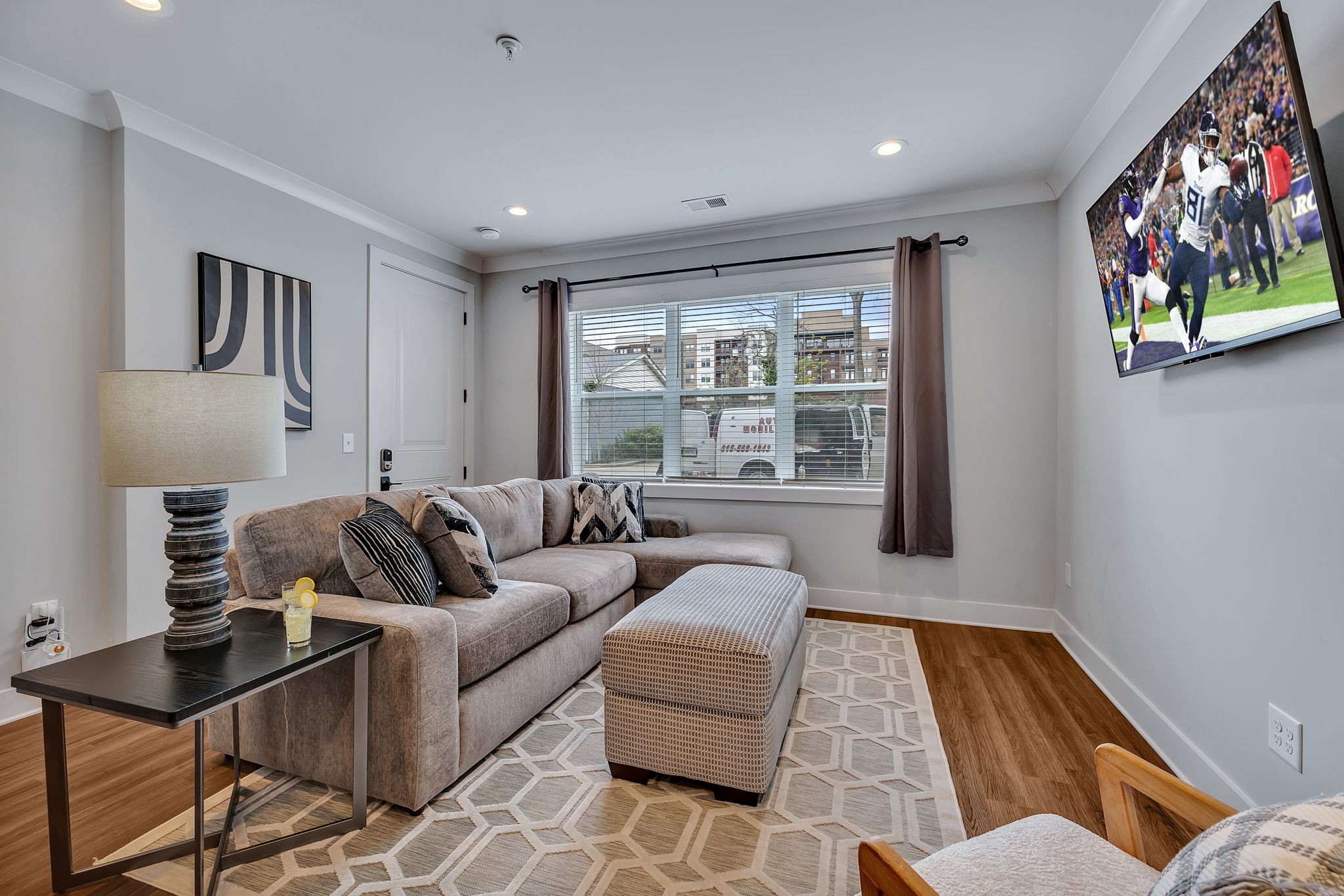 805b Bradford Ave Property Photo 7