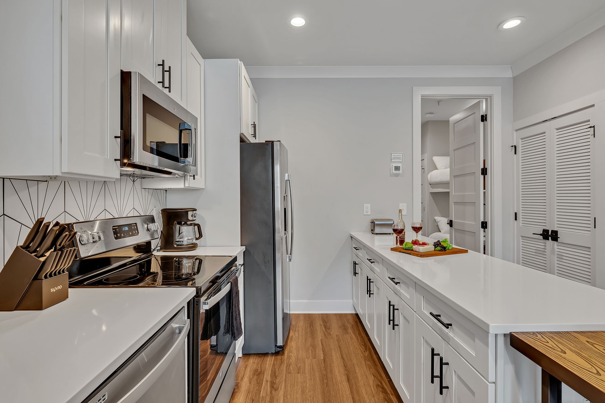 805b Bradford Ave Property Photo 12