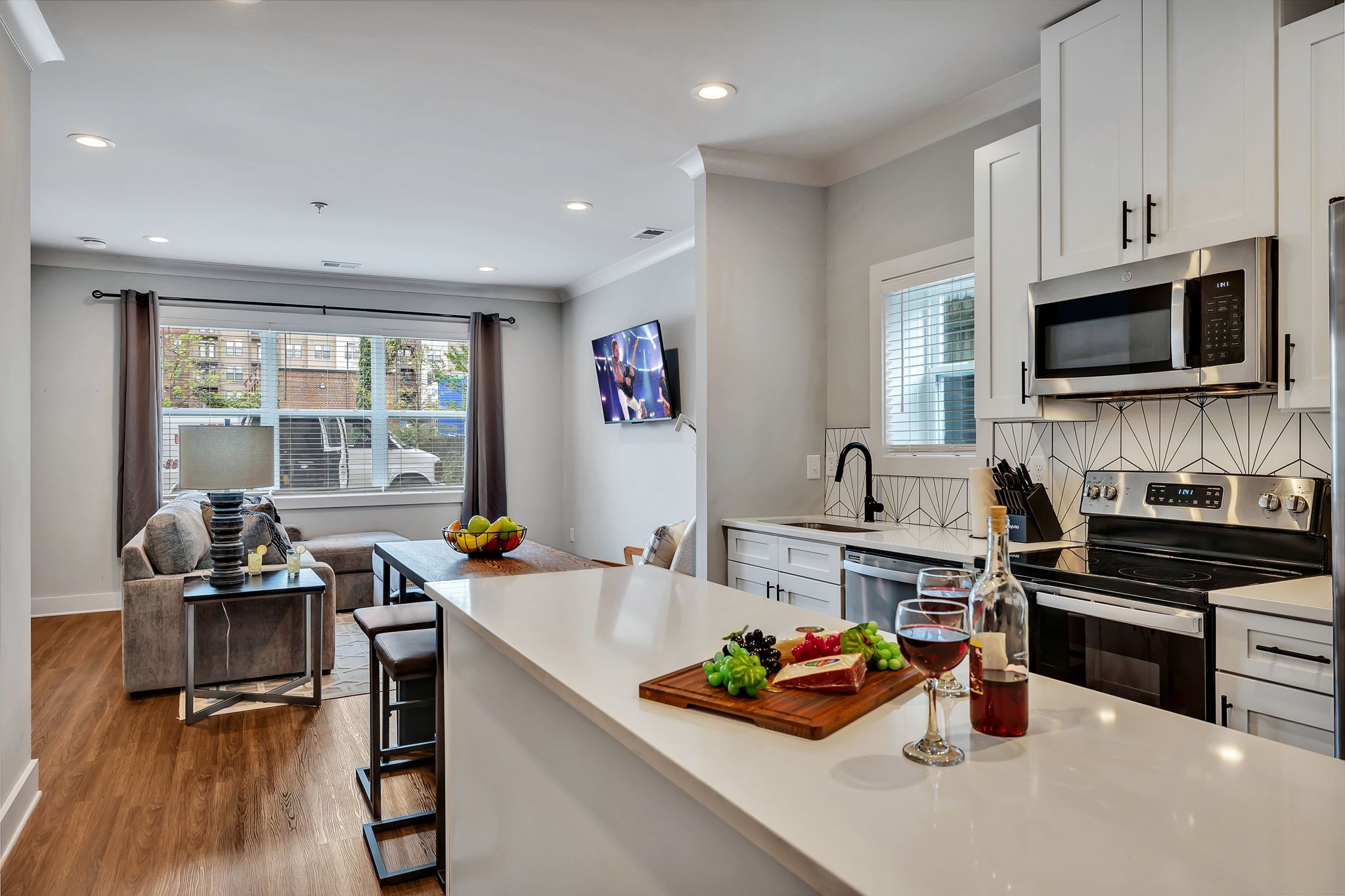 805b Bradford Ave Property Photo 15