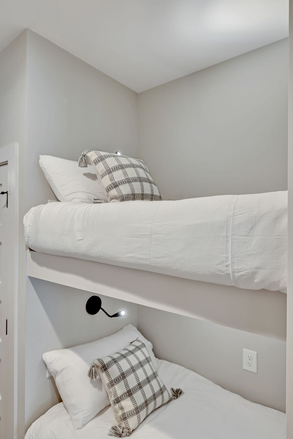 805b Bradford Ave Property Photo 23