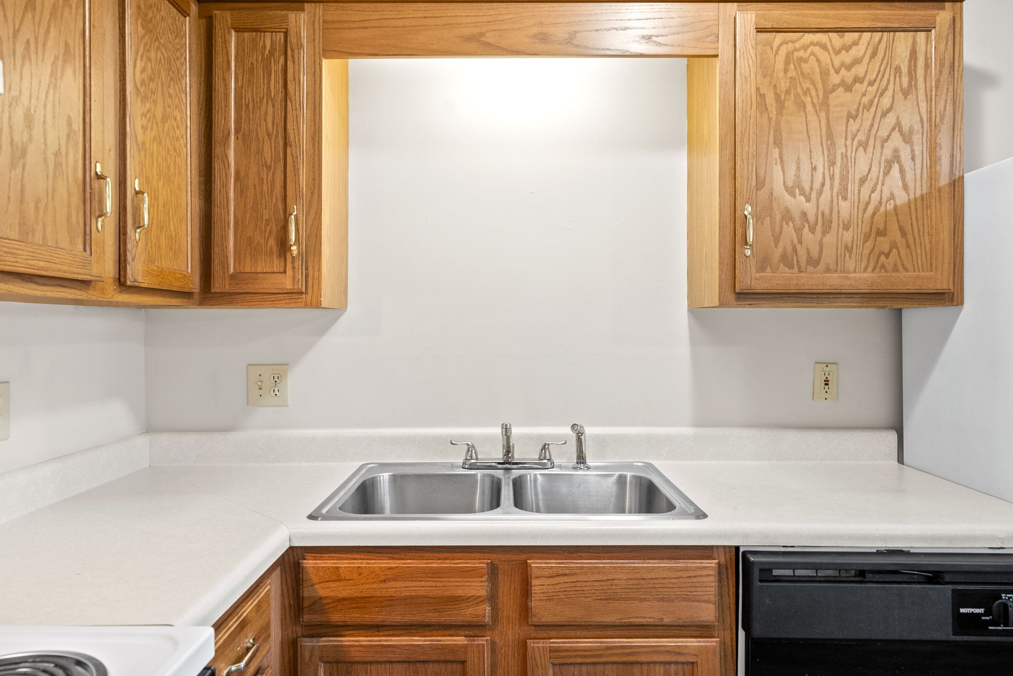 2303 Raleigh Ct Property Photo 10