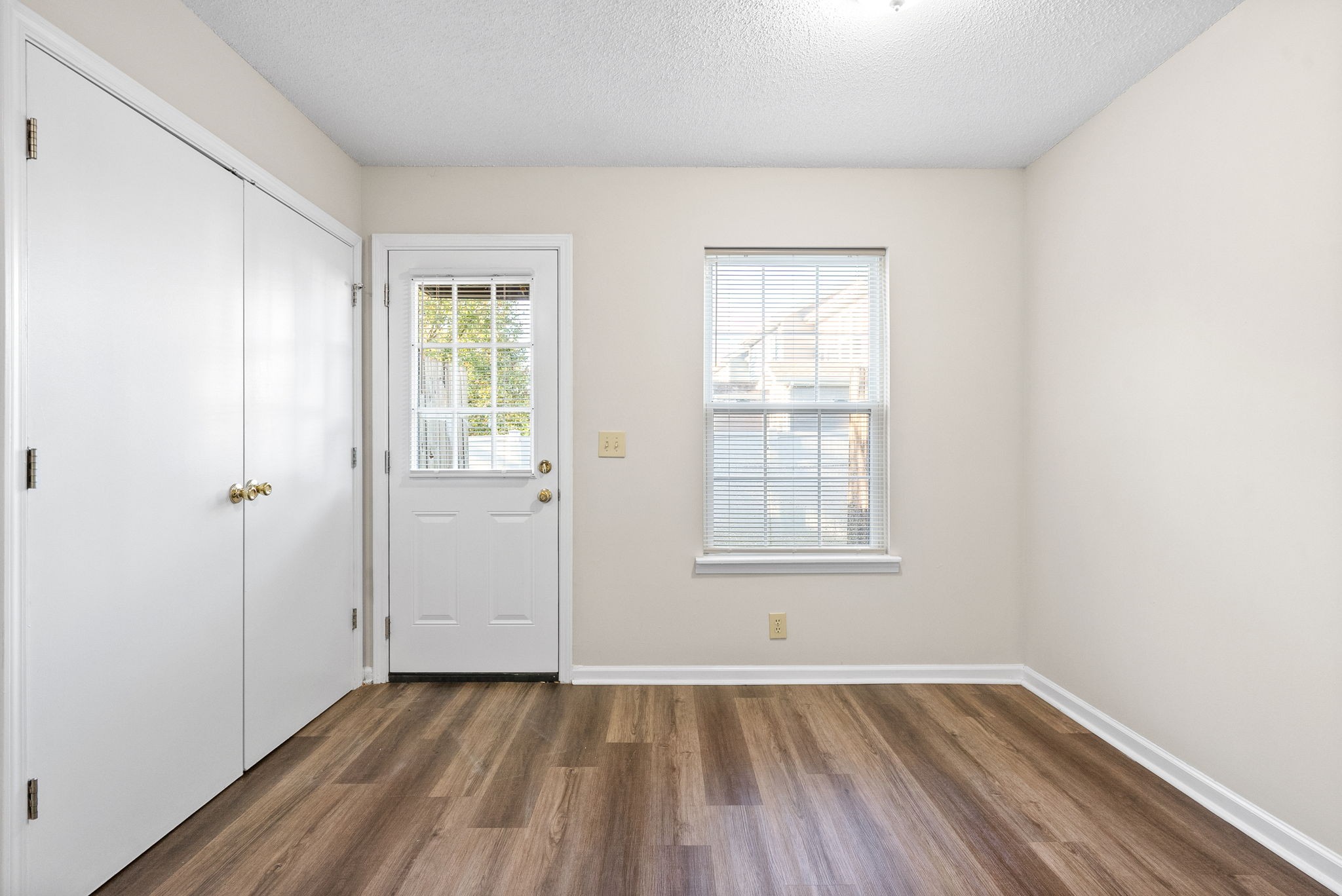 2303 Raleigh Ct Property Photo 13