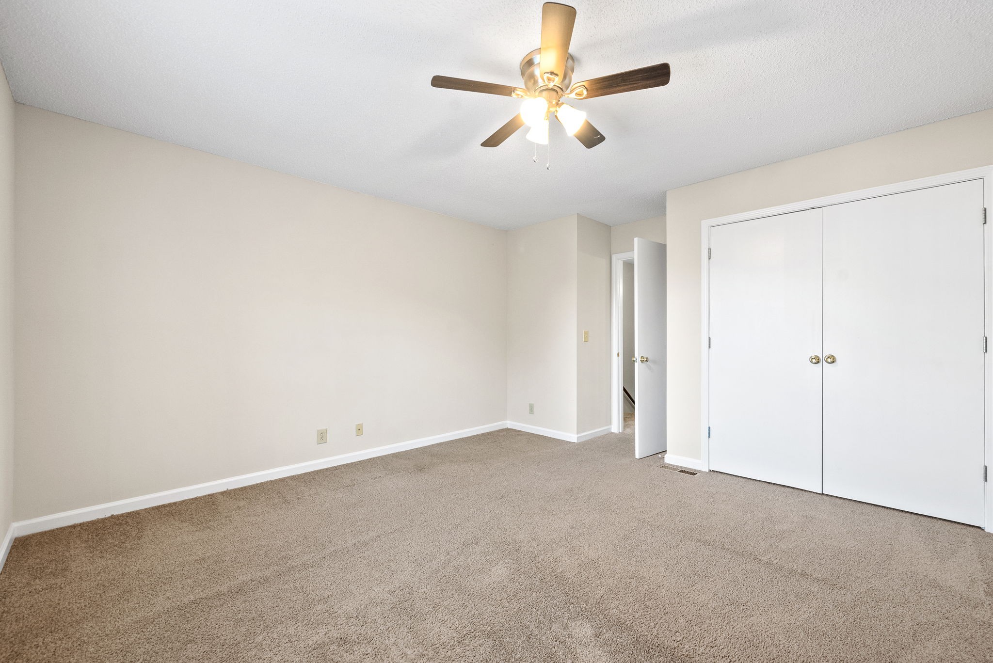 2303 Raleigh Ct Property Photo 17