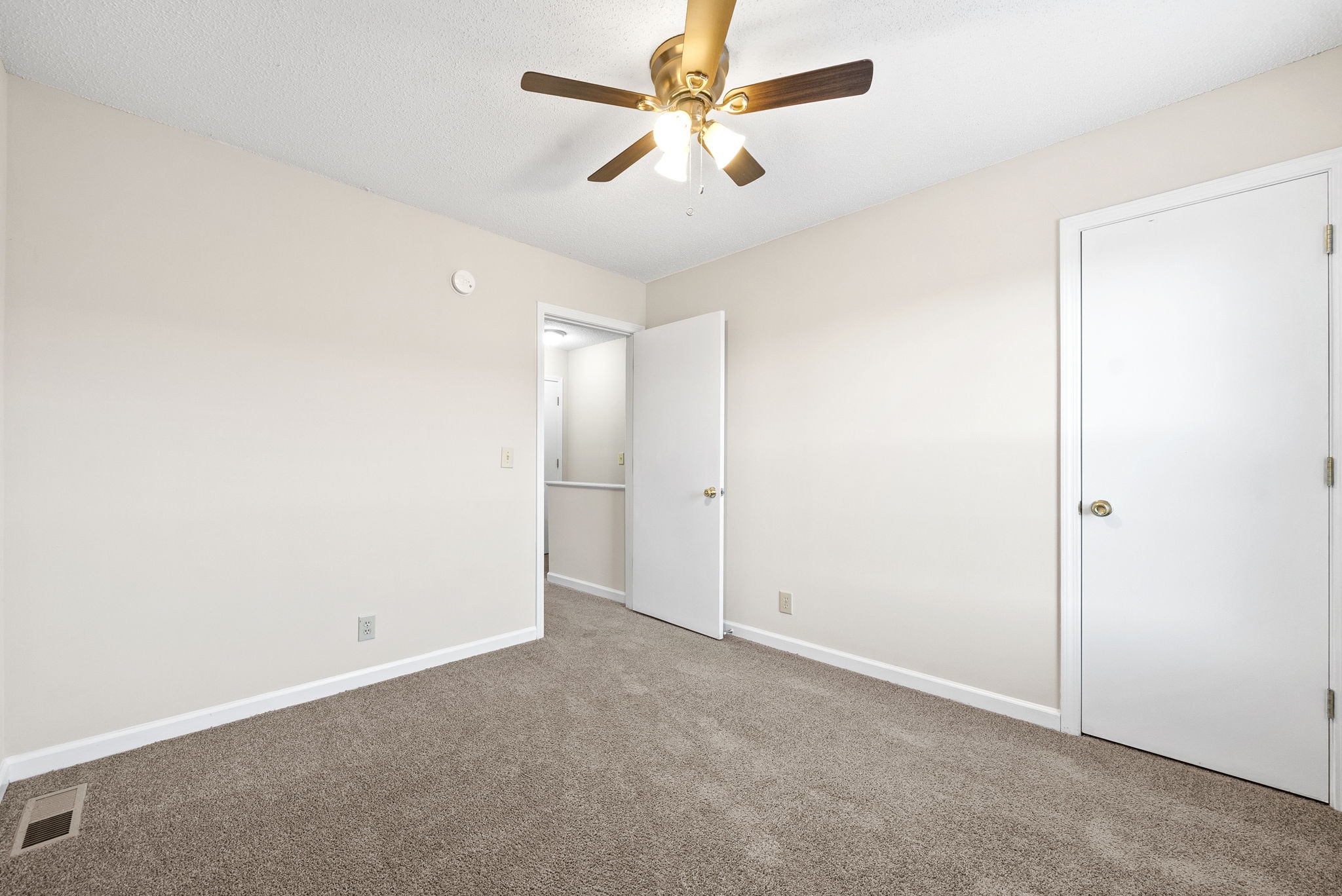 2303 Raleigh Ct Property Photo 21