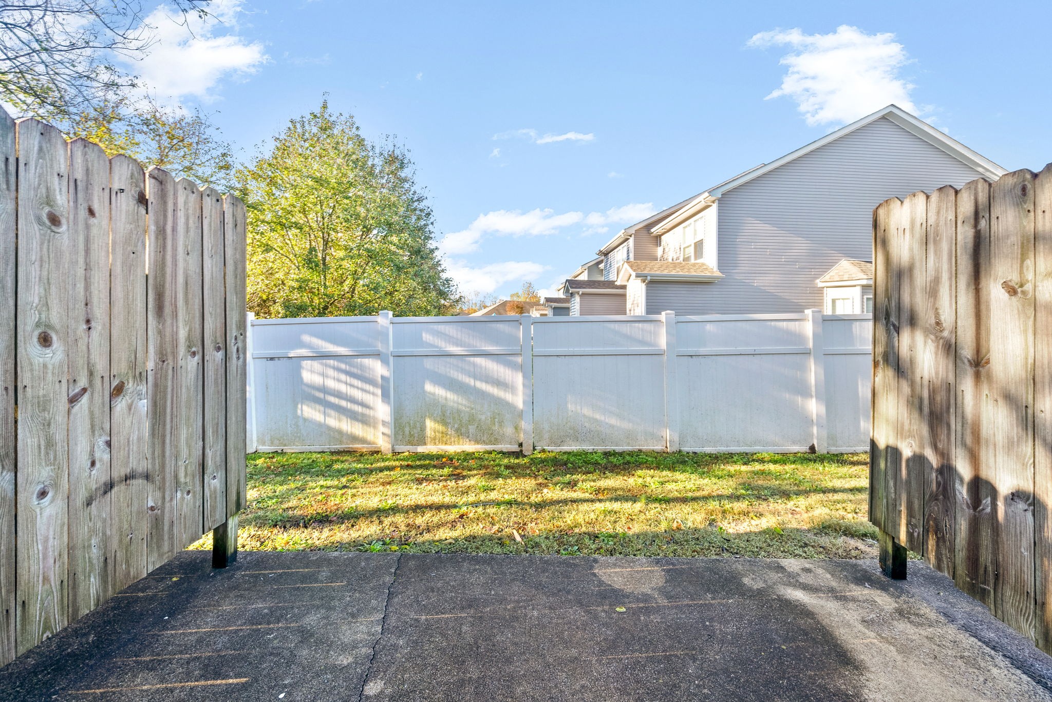 2303 Raleigh Ct Property Photo 22