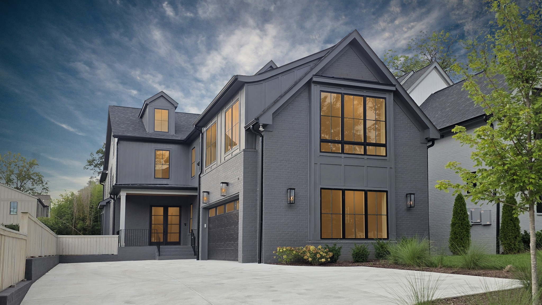 3411 Richards St Property Photo 1