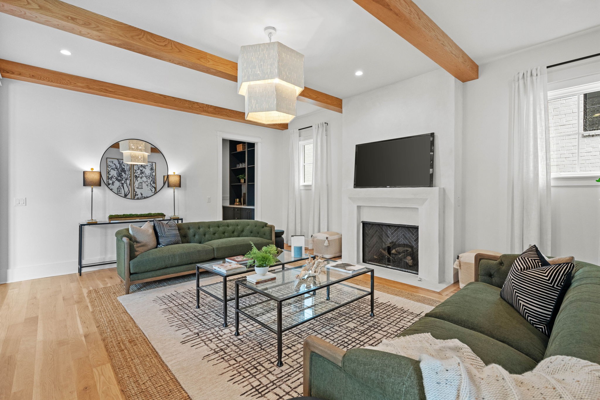 3411 Richards St Property Photo 4