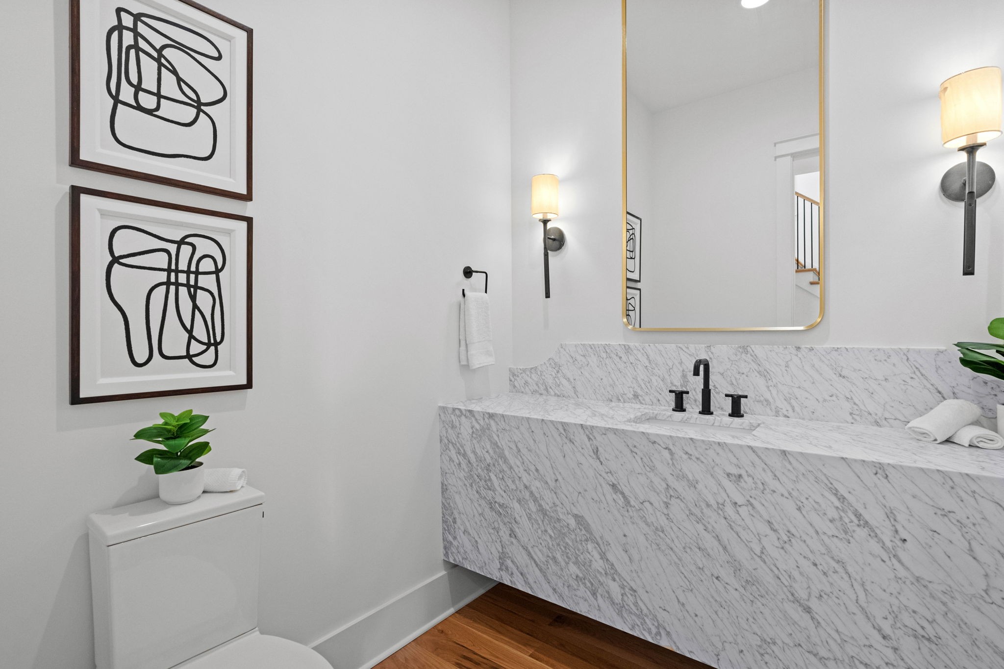 3411 Richards St Property Photo 6