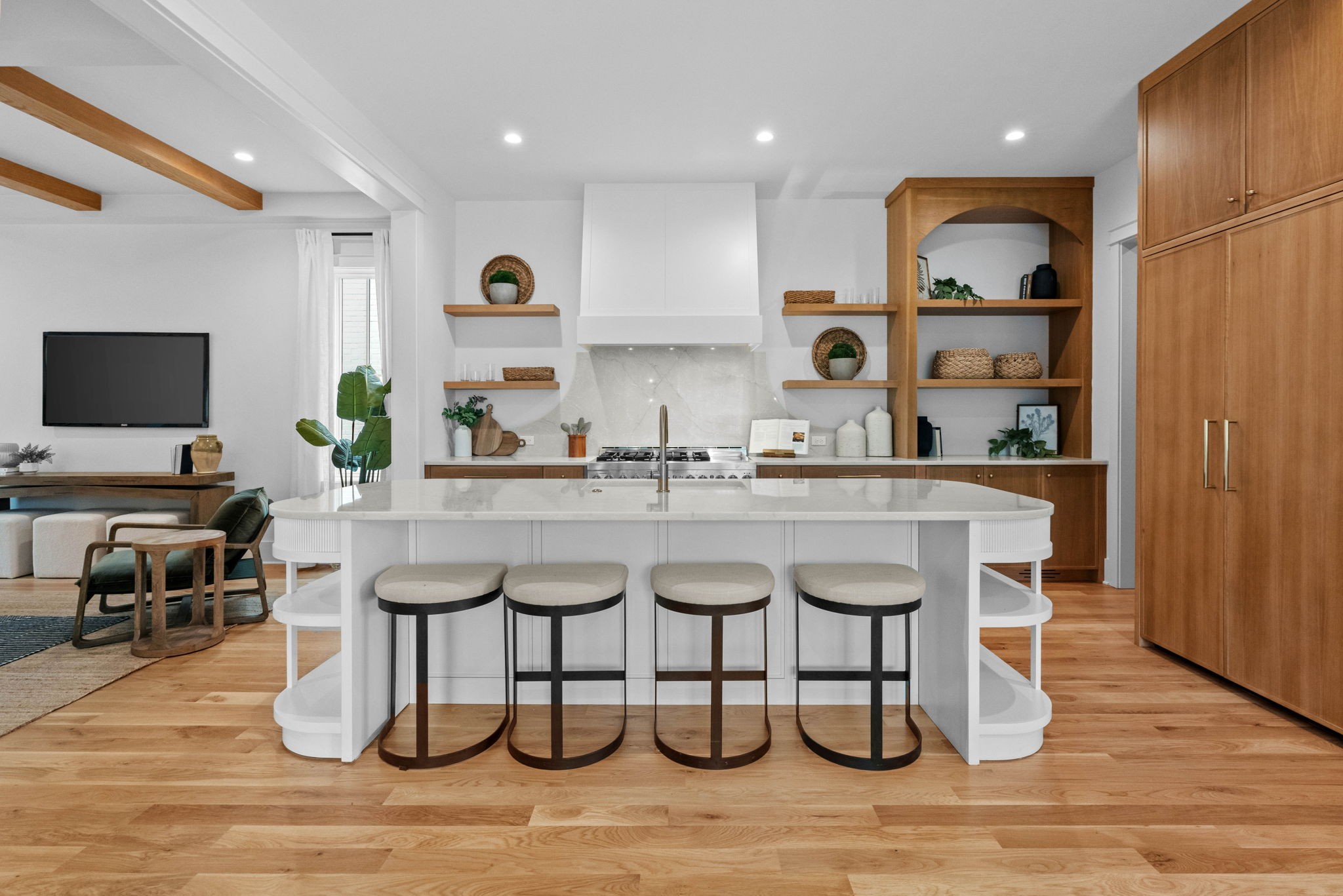 3411 Richards St Property Photo 9