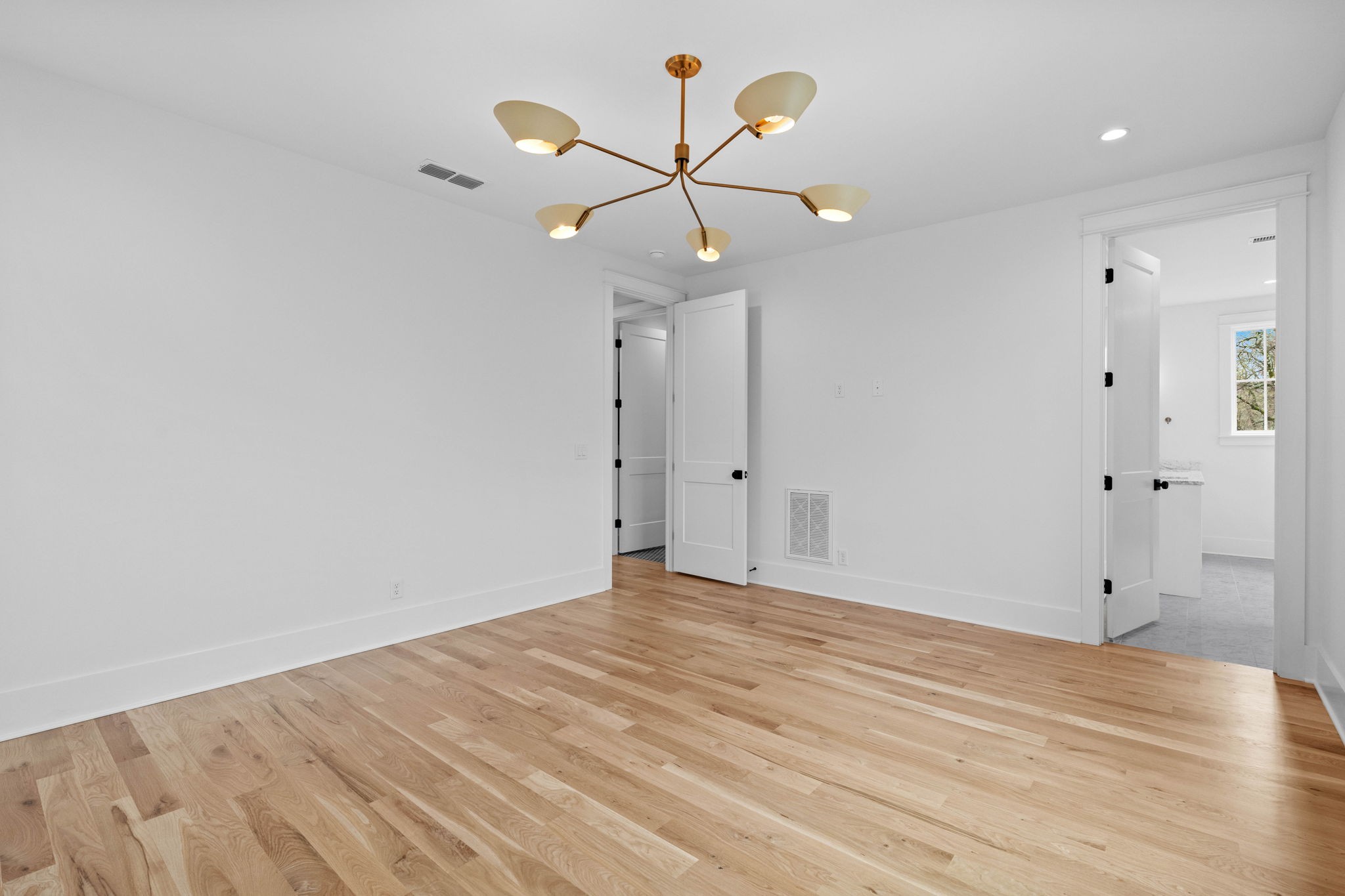 3411 Richards St Property Photo 23