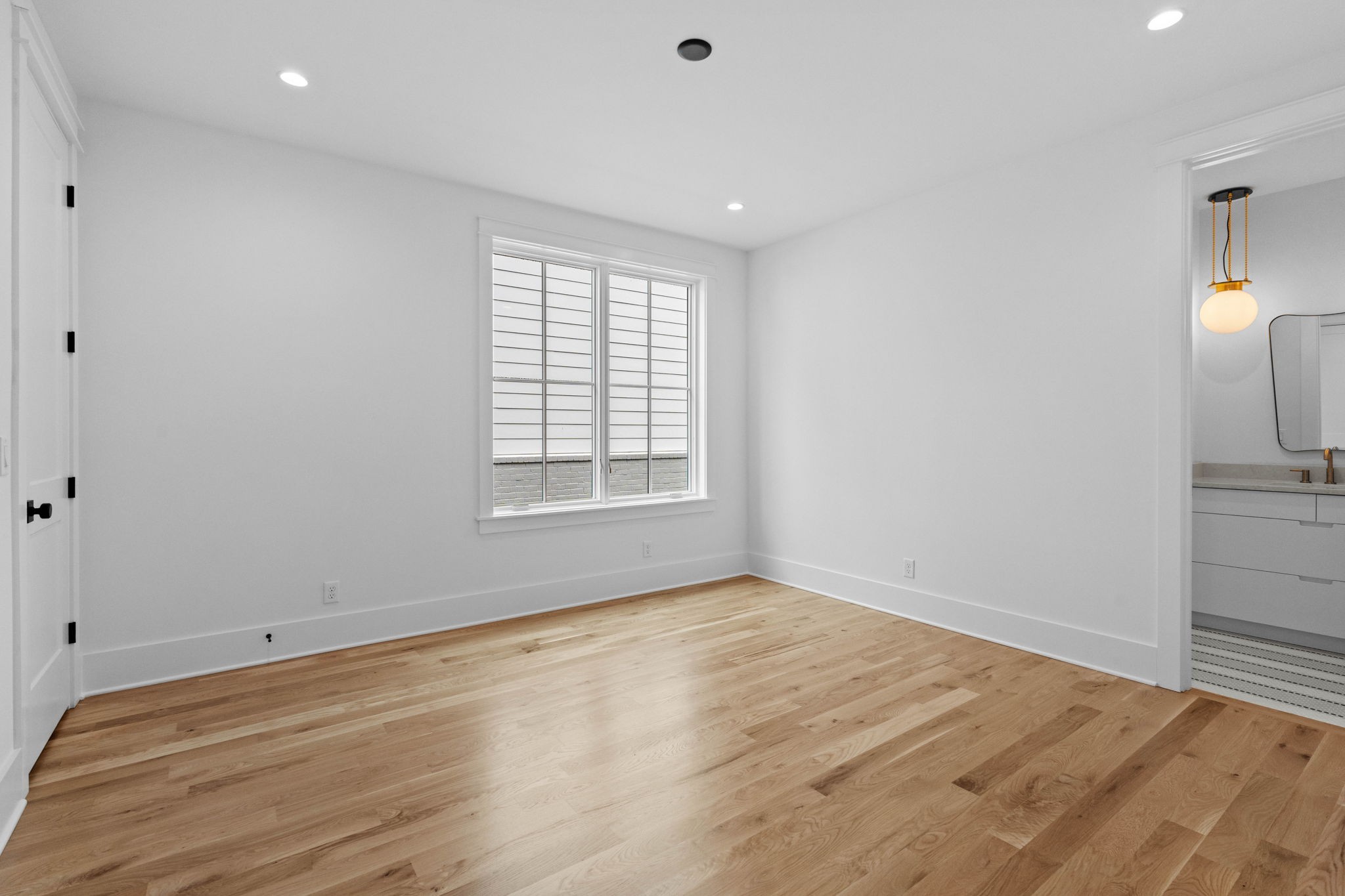 3411 Richards St Property Photo 32