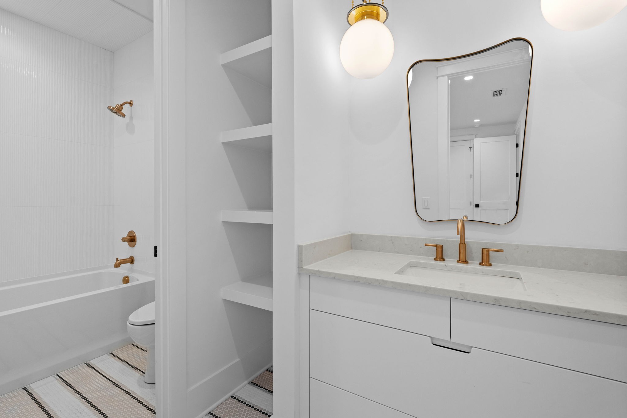 3411 Richards St Property Photo 34