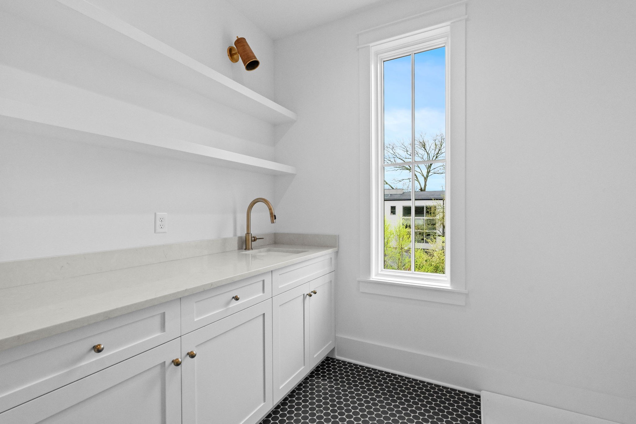 3411 Richards St Property Photo 38