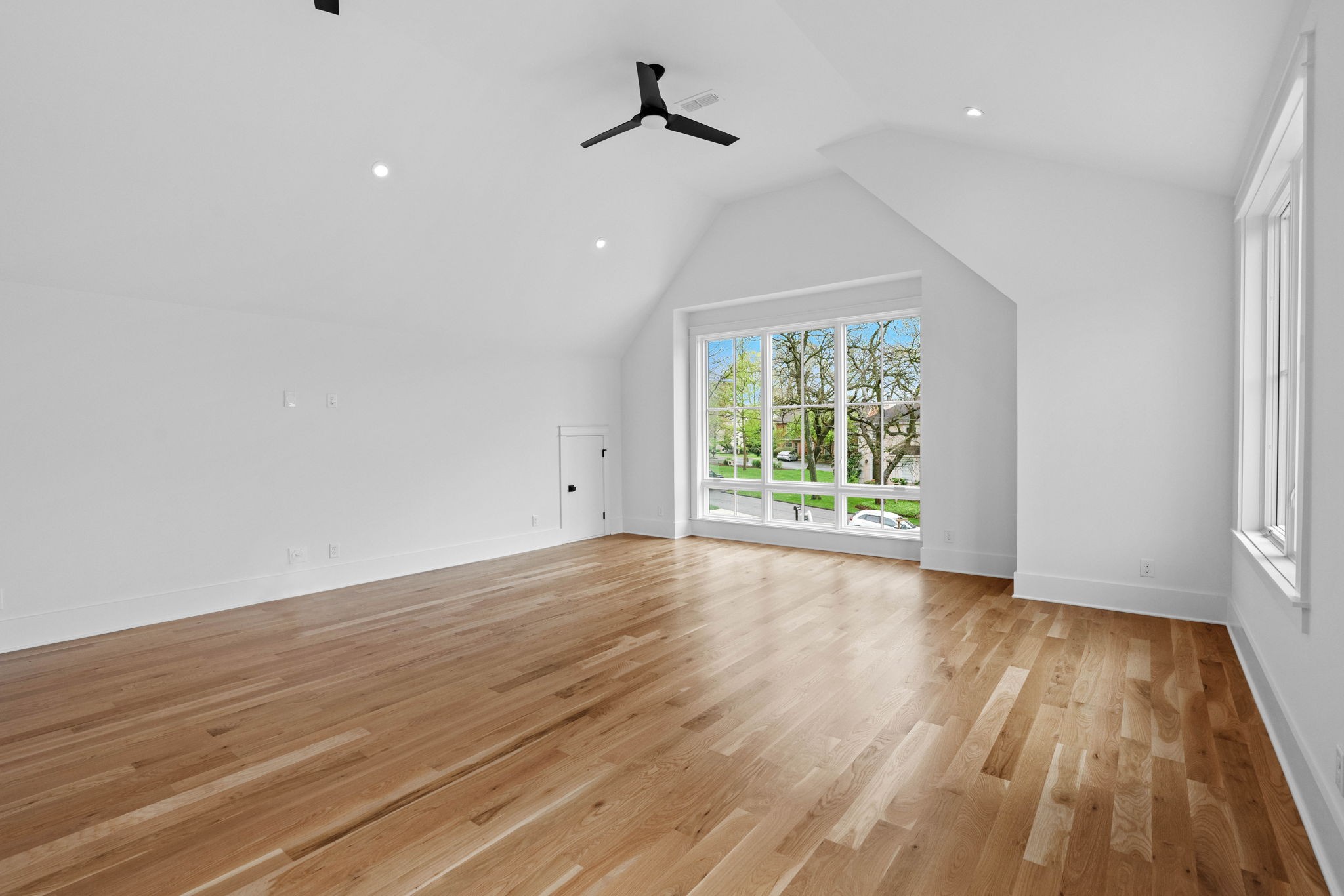 3411 Richards St Property Photo 39