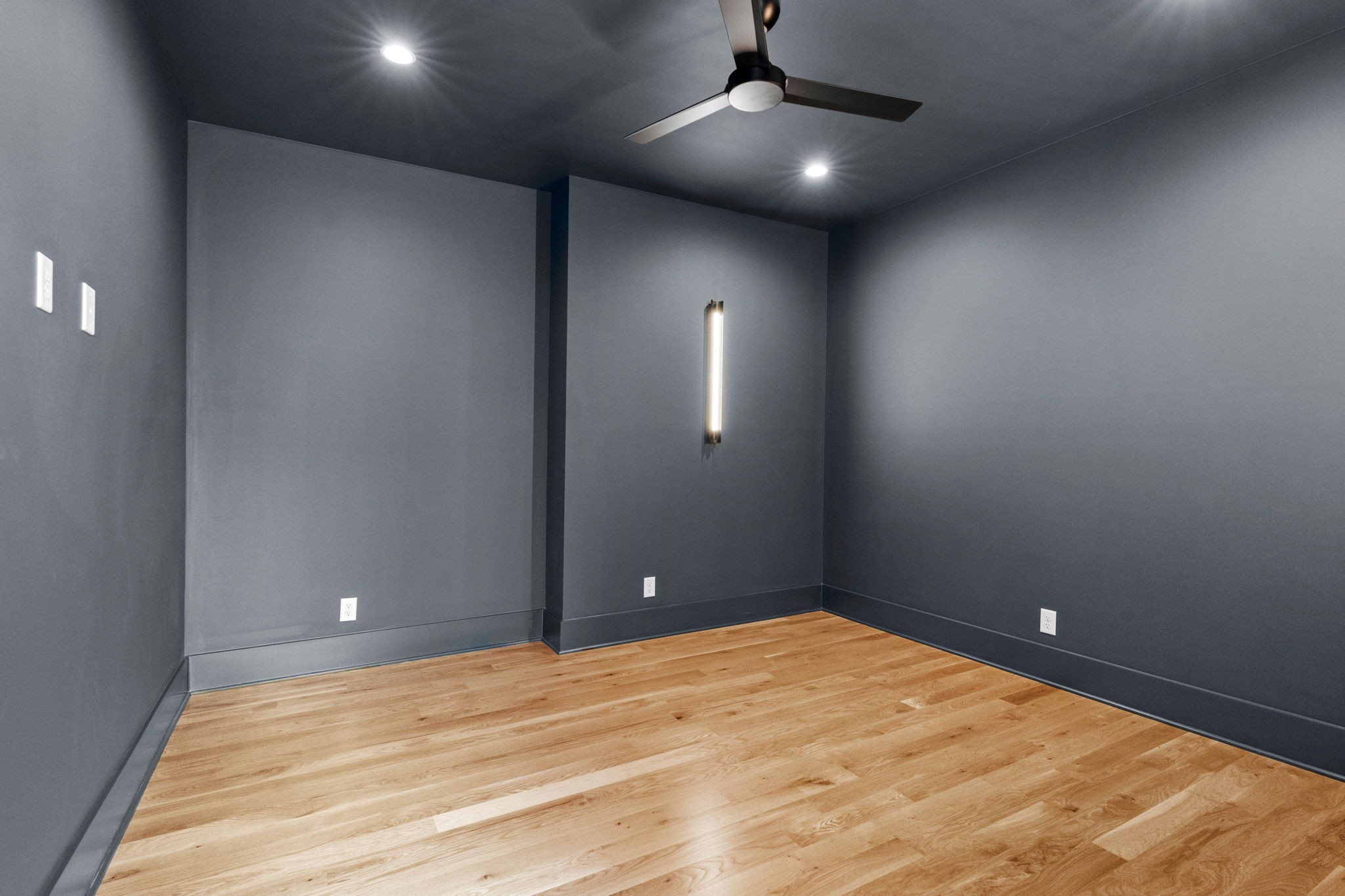 3411 Richards St Property Photo 43