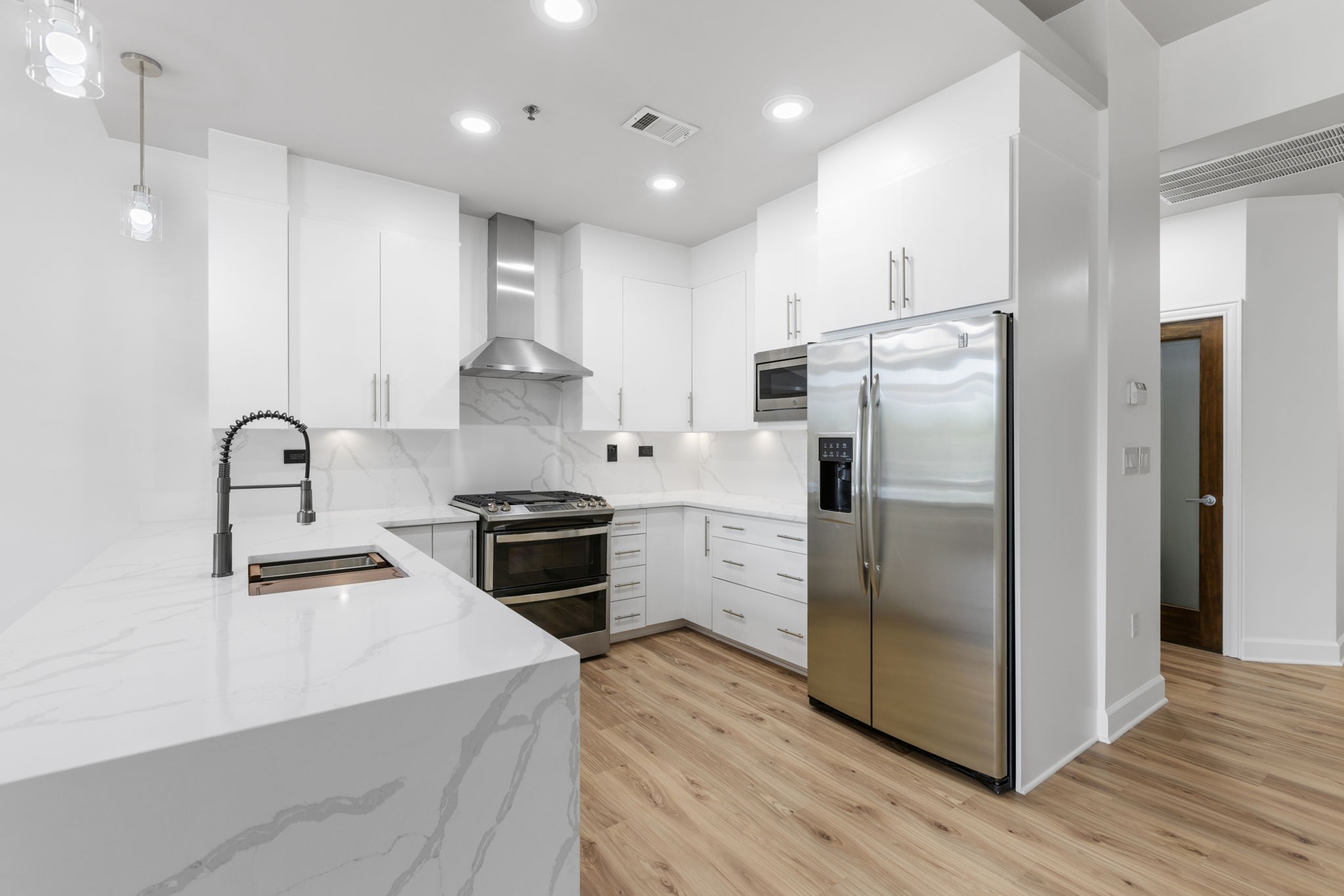 117 30th Ave, N Property Photo 1