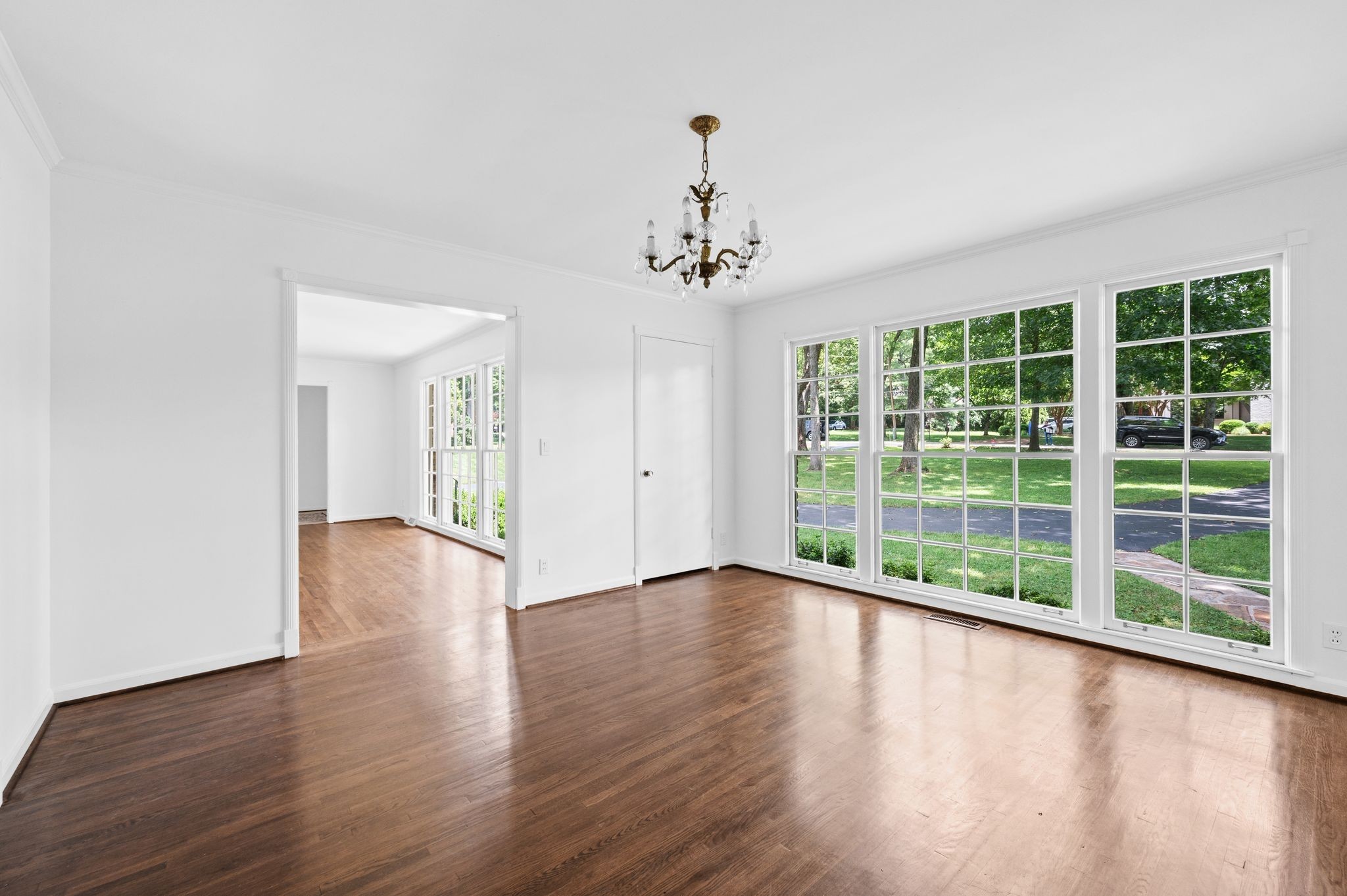 703 Woodleigh Dr Property Photo 5