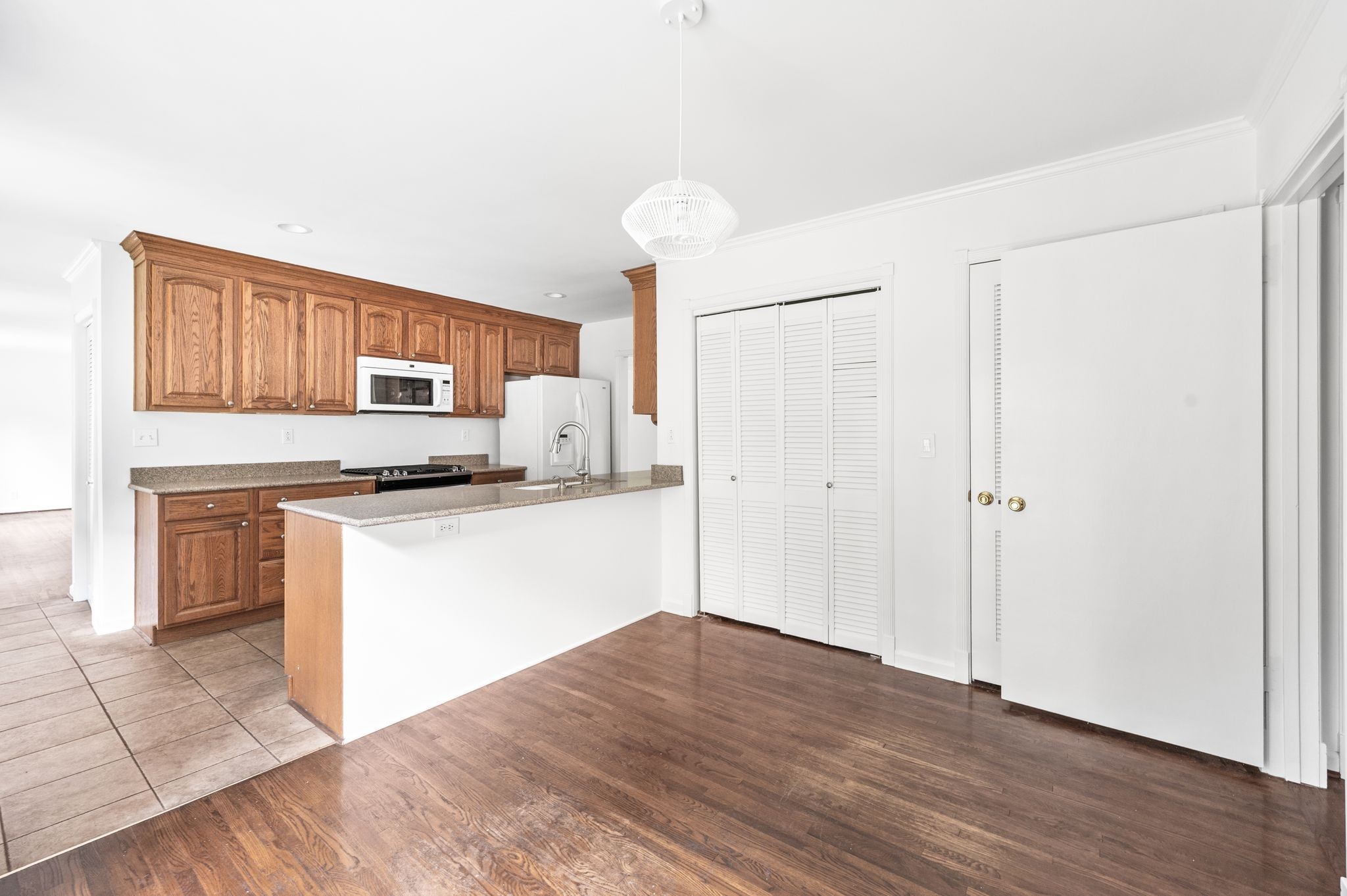 703 Woodleigh Dr Property Photo 9