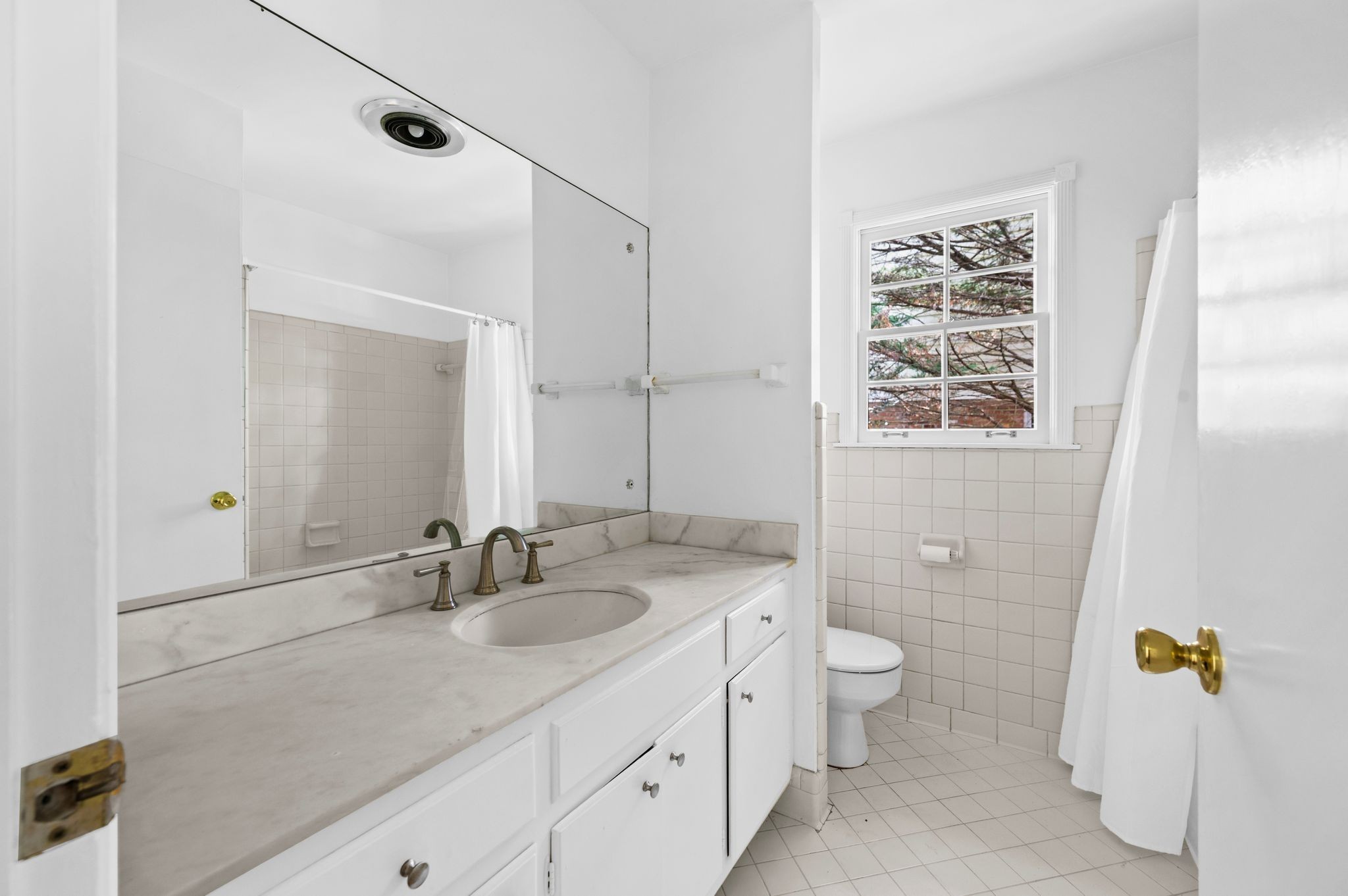 703 Woodleigh Dr Property Photo 13