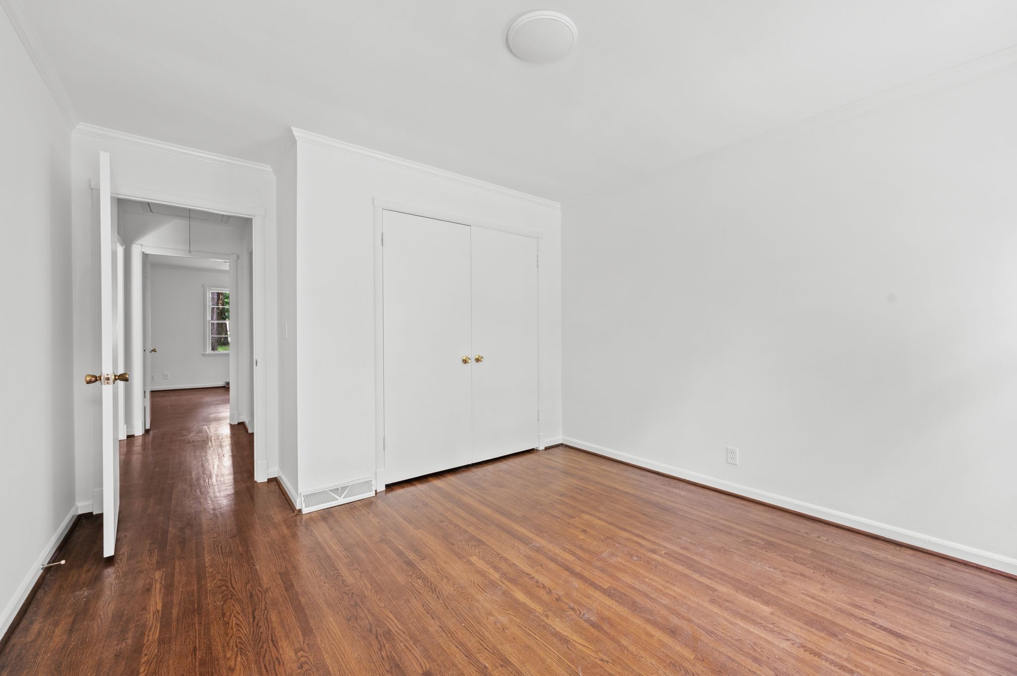 703 Woodleigh Dr Property Photo 16