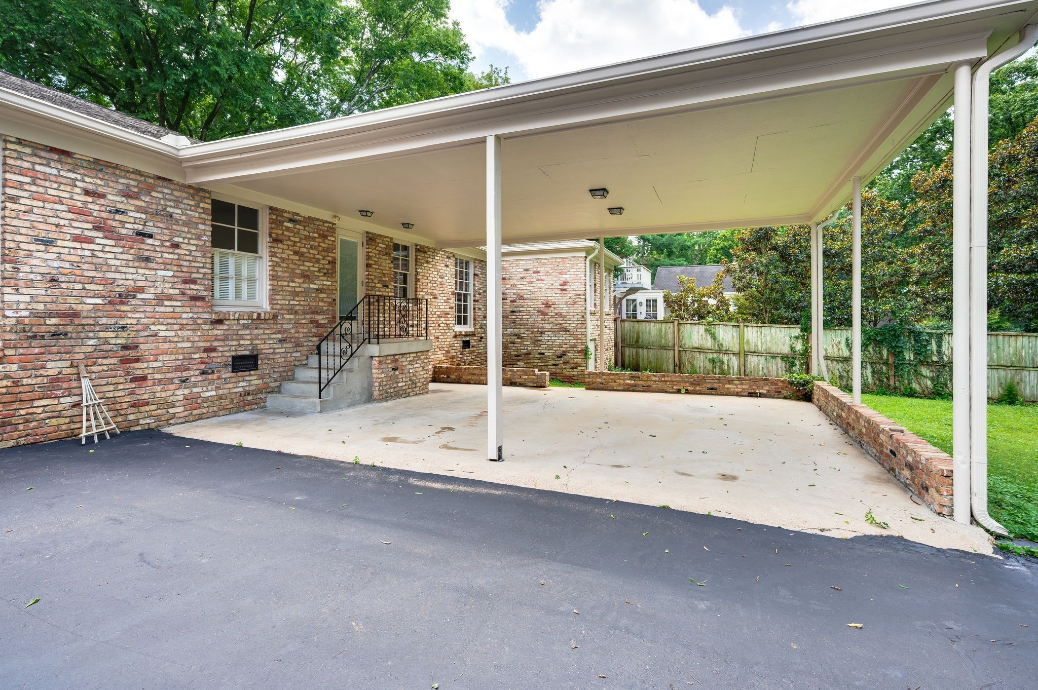 703 Woodleigh Dr Property Photo 20