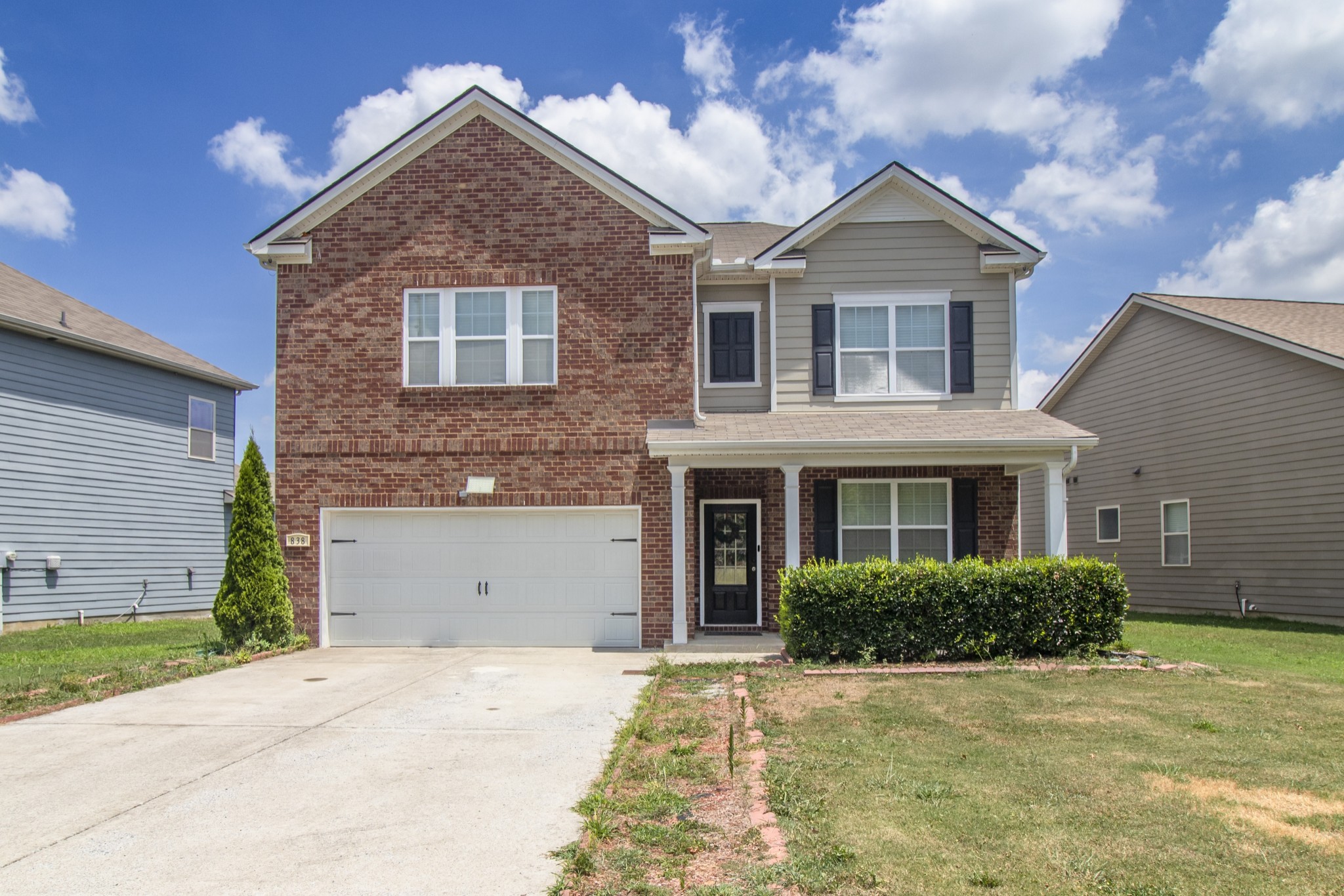 838 Seven Oaks Blvd Property Photo 1