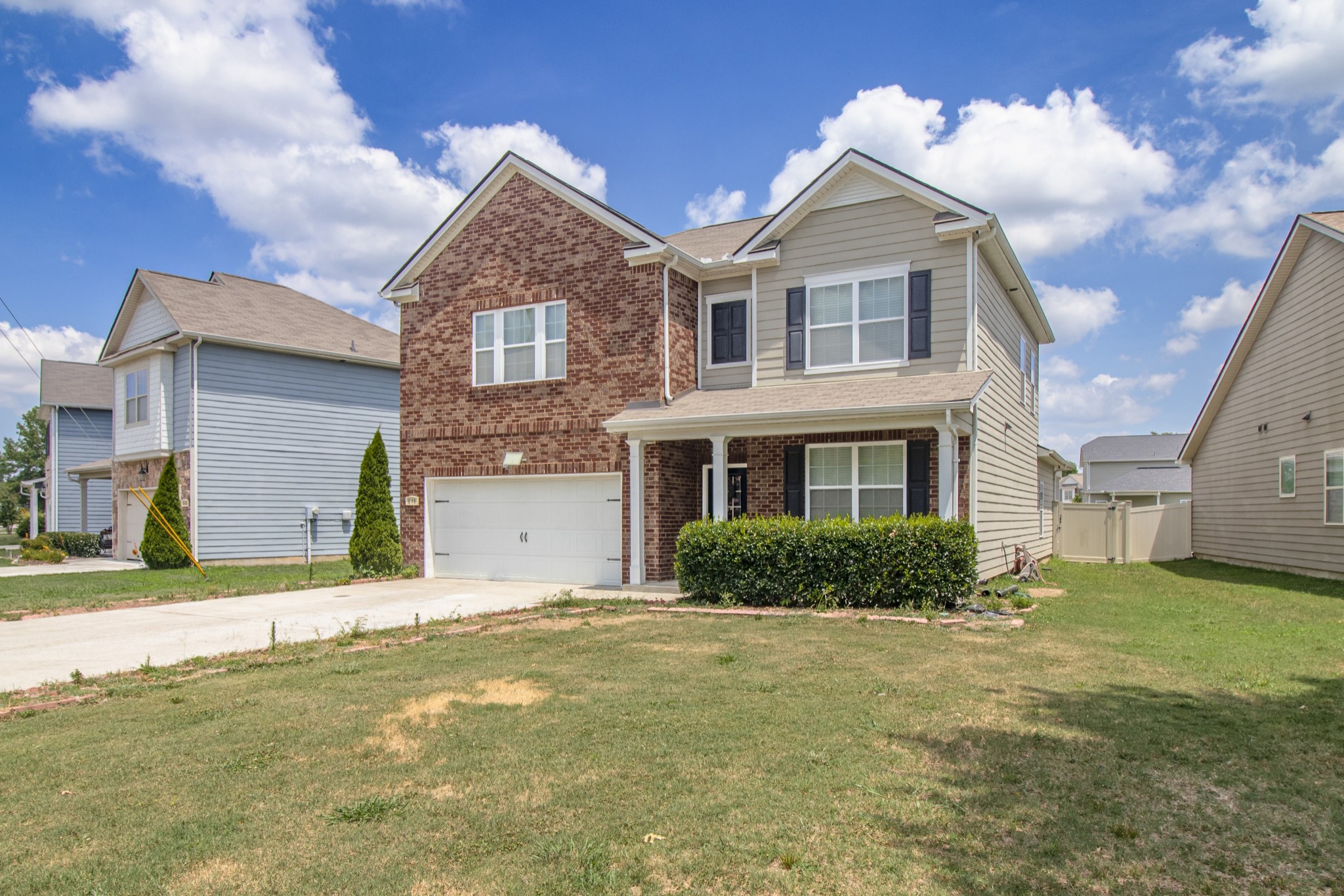 838 Seven Oaks Blvd Property Photo 3