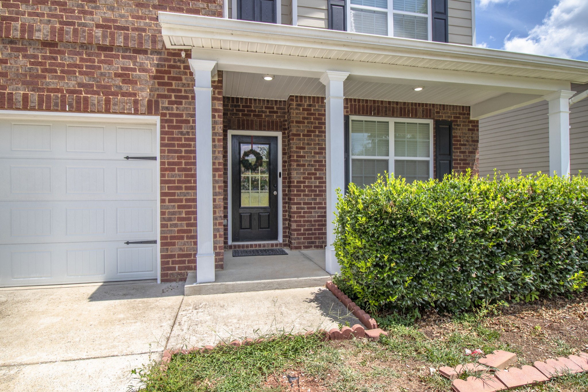 838 Seven Oaks Blvd Property Photo 4