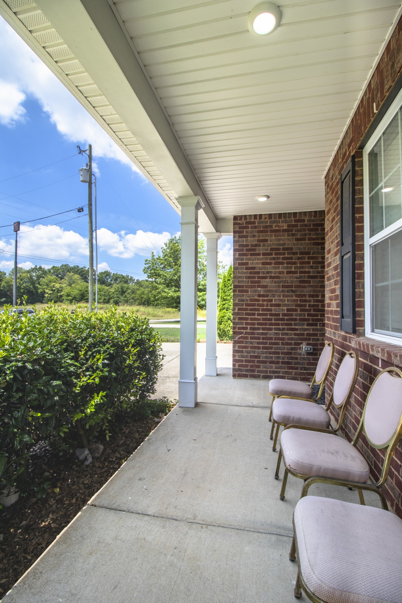 838 Seven Oaks Blvd Property Photo 5