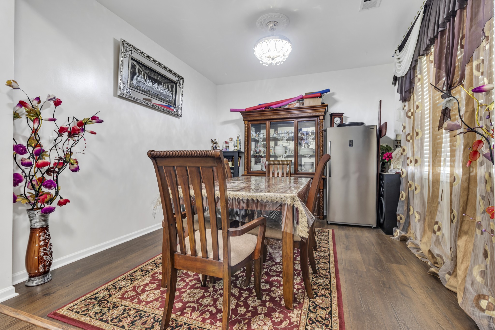 838 Seven Oaks Blvd Property Photo 8