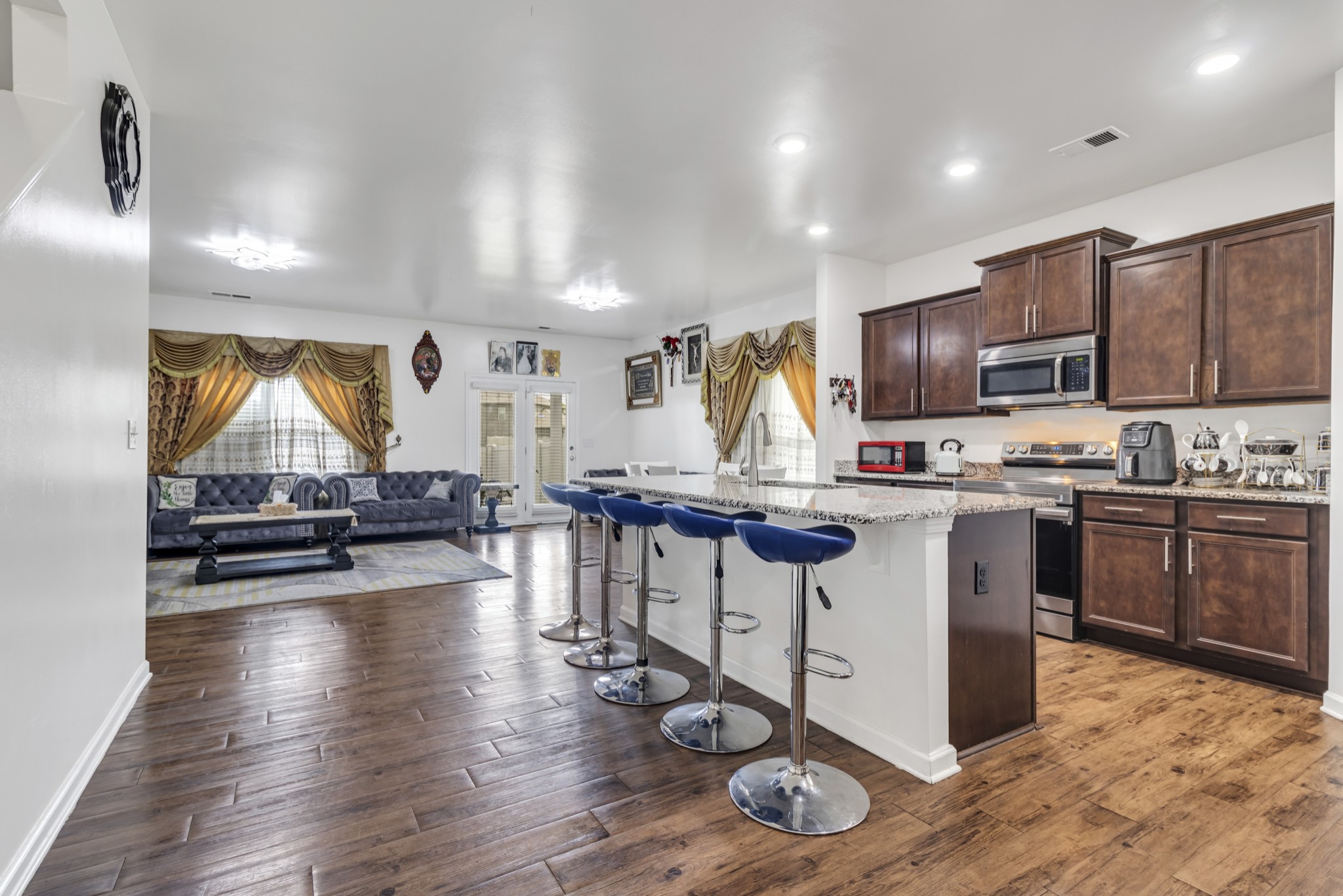 838 Seven Oaks Blvd Property Photo 11