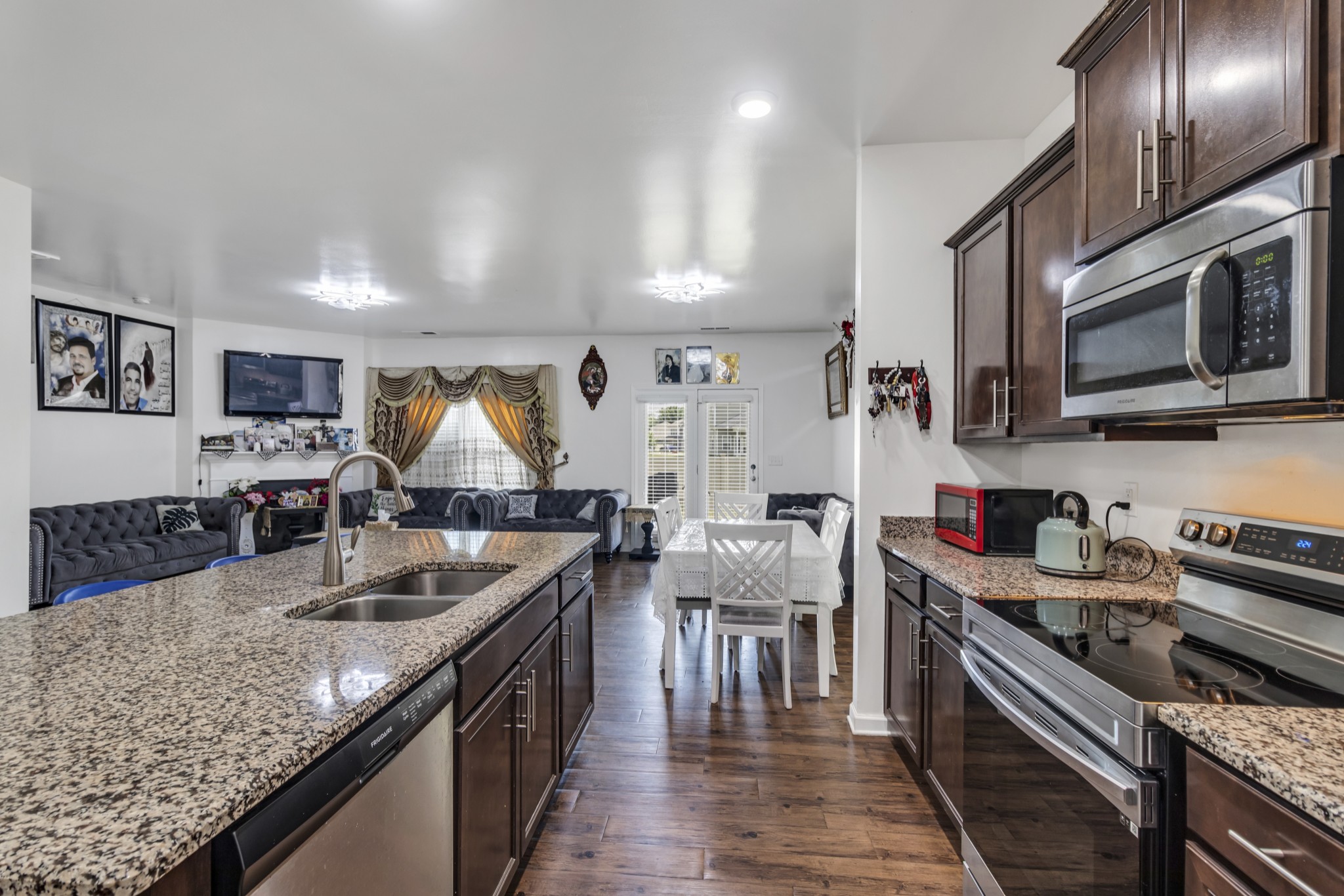 838 Seven Oaks Blvd Property Photo 14