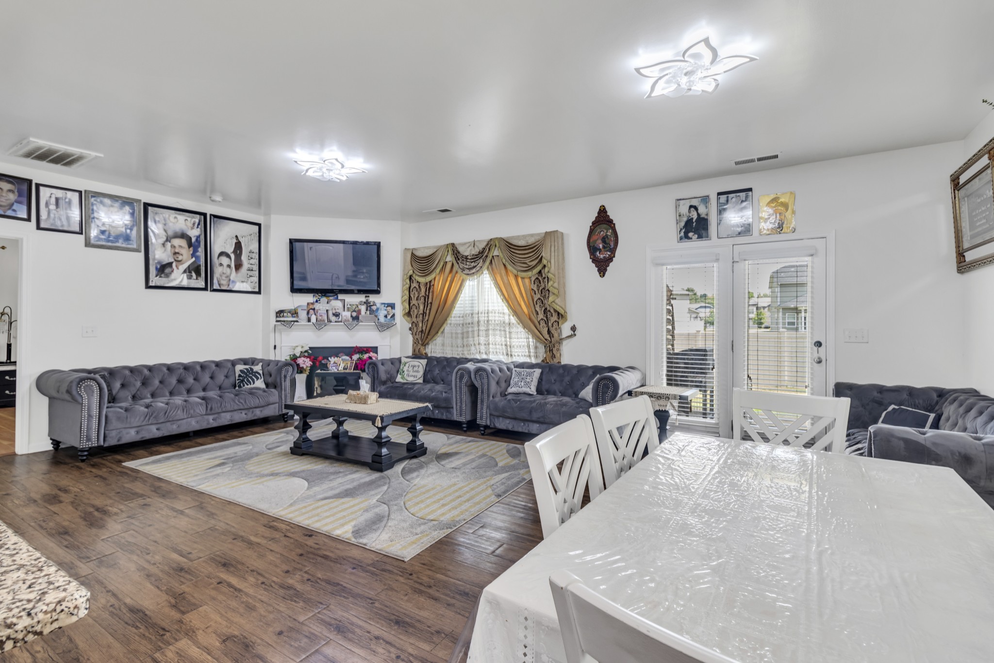 838 Seven Oaks Blvd Property Photo 16