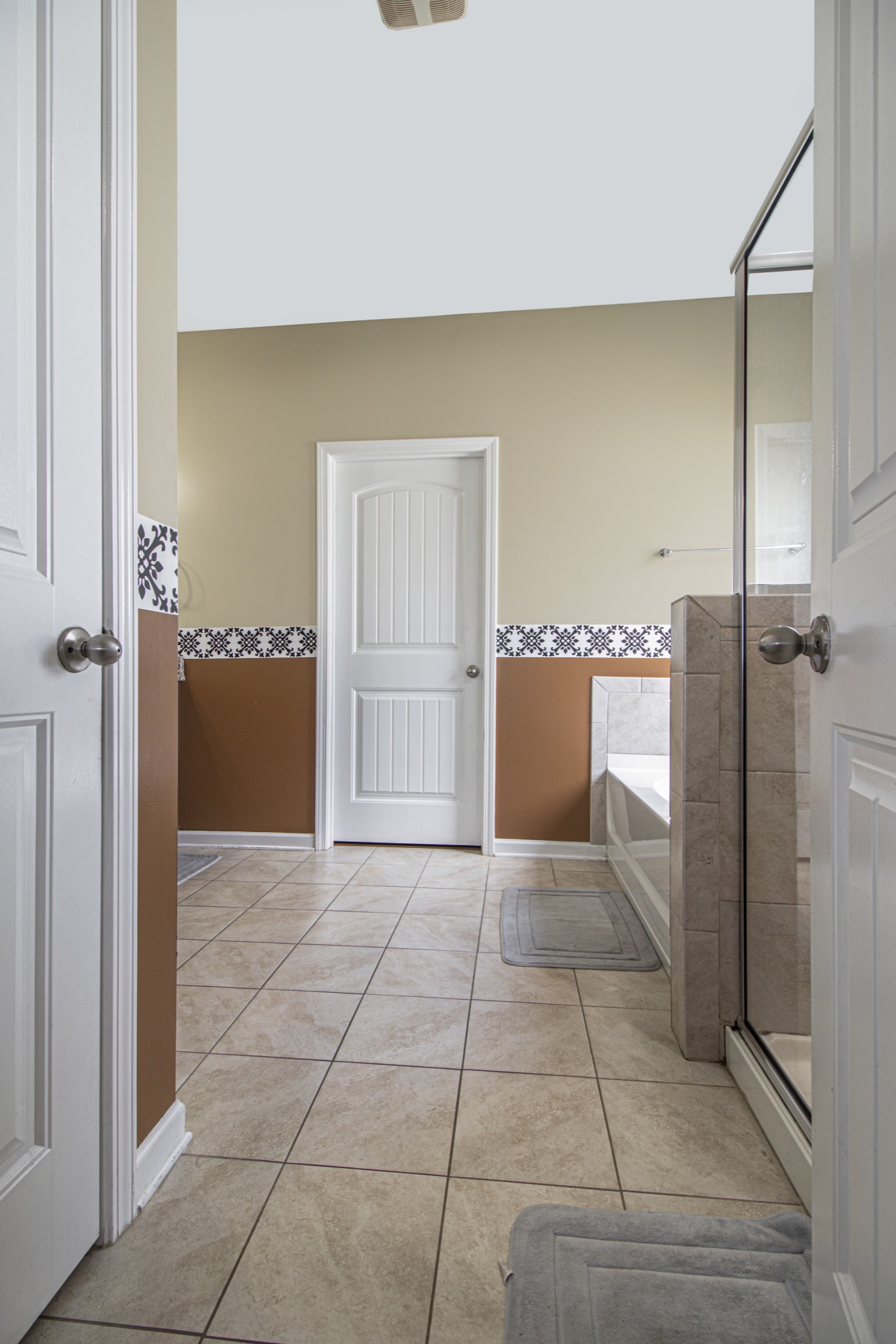 838 Seven Oaks Blvd Property Photo 23