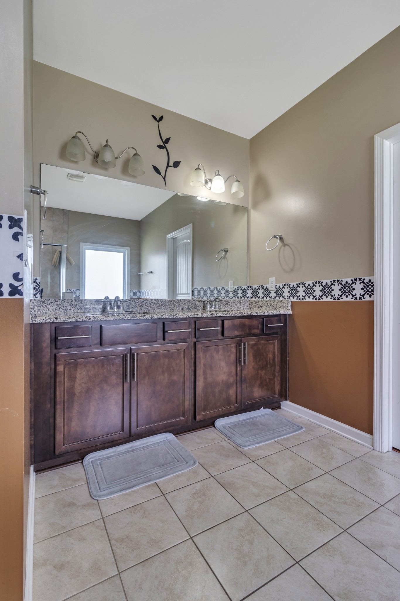 838 Seven Oaks Blvd Property Photo 24