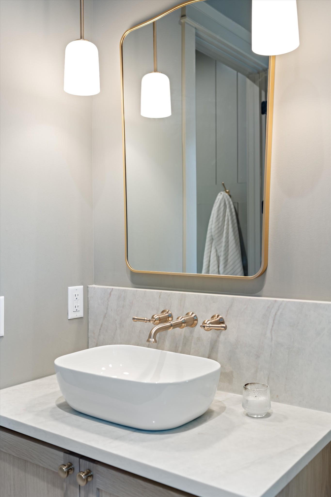 599 American Rd Property Photo 9