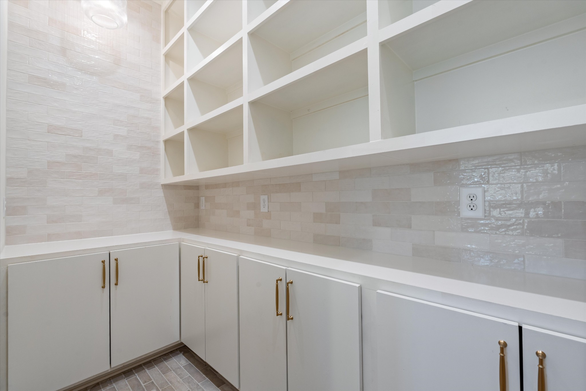 599 American Rd Property Photo 32