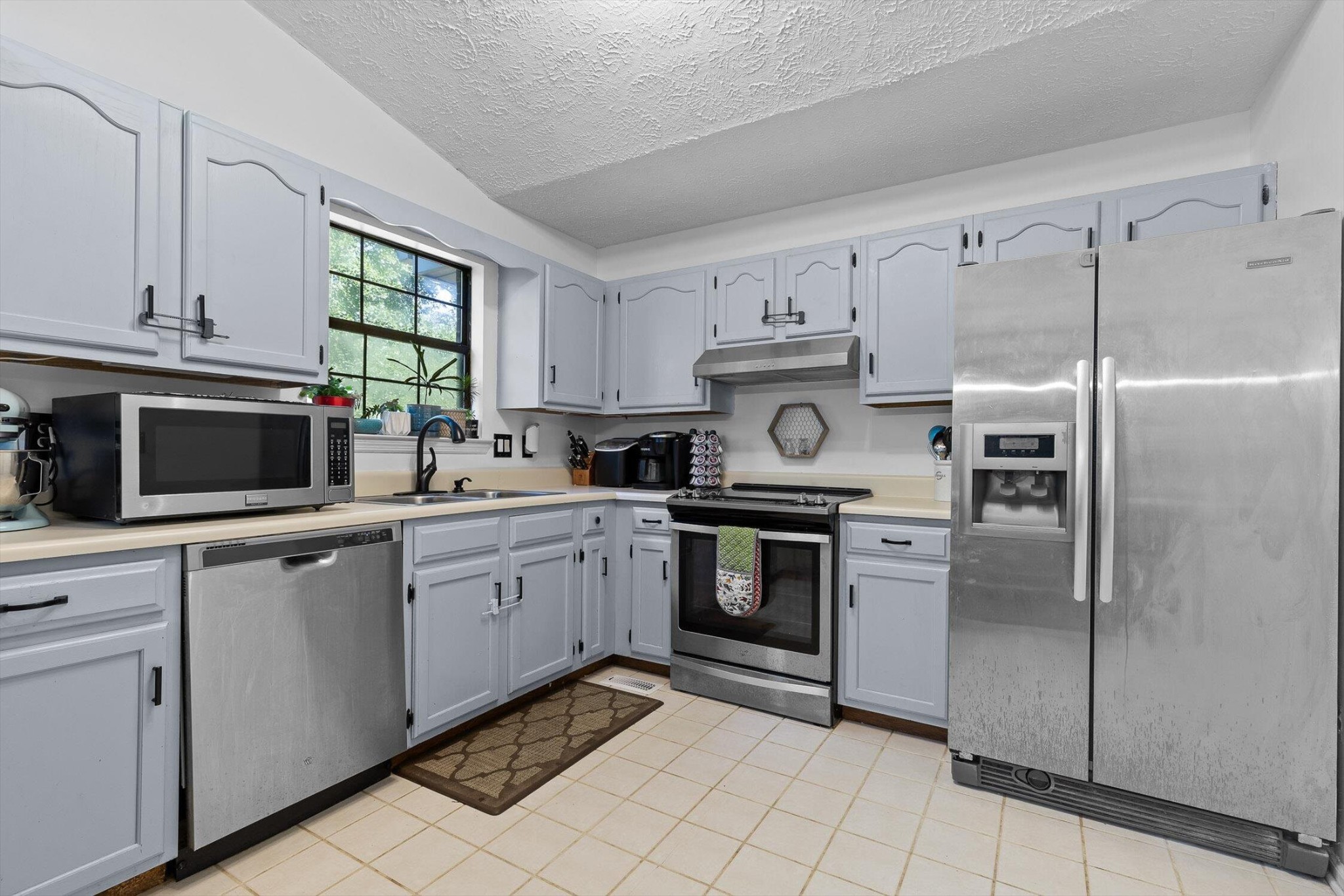 707709 Haven Hill Drive Property Photo 5