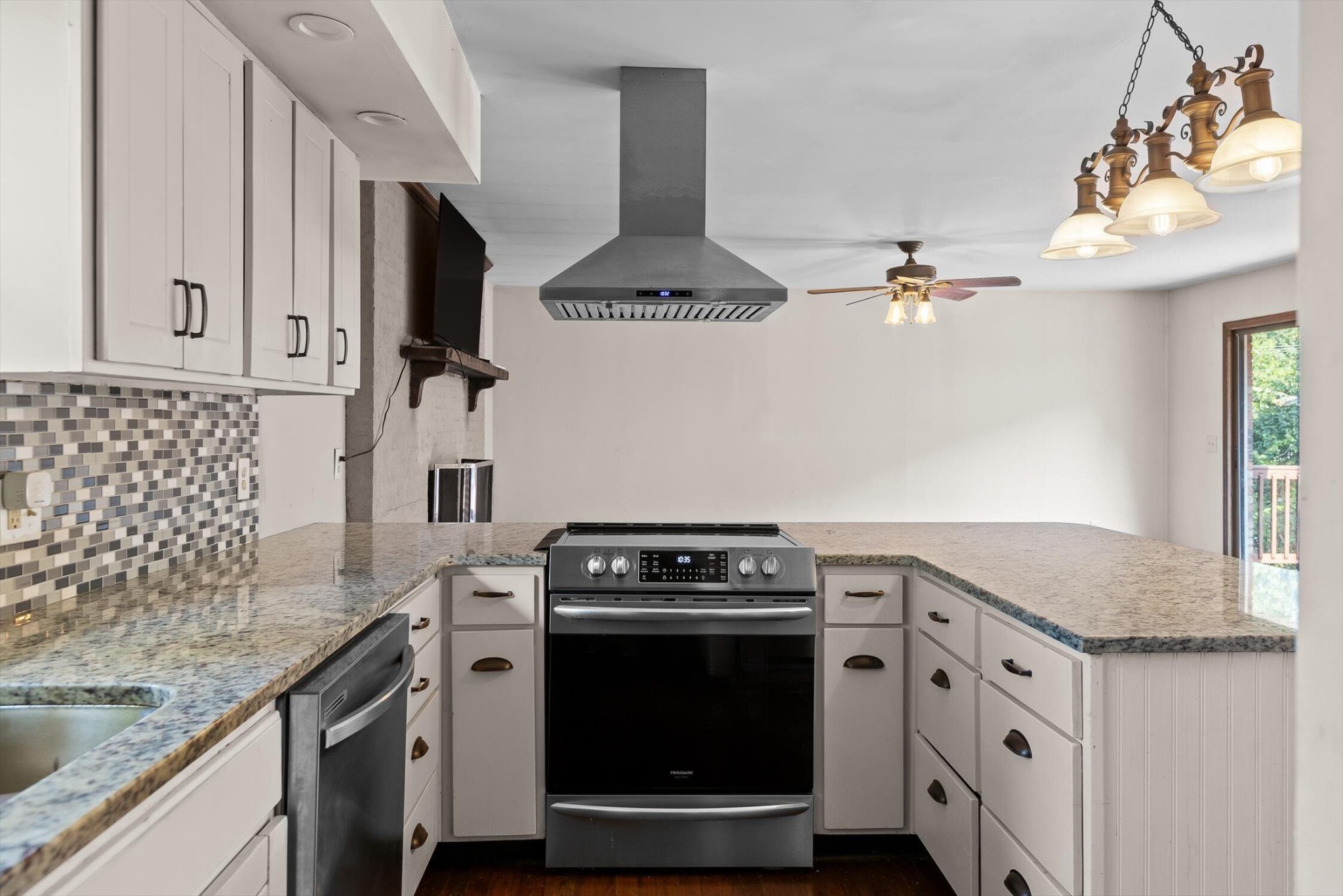 707709 Haven Hill Drive Property Photo 19