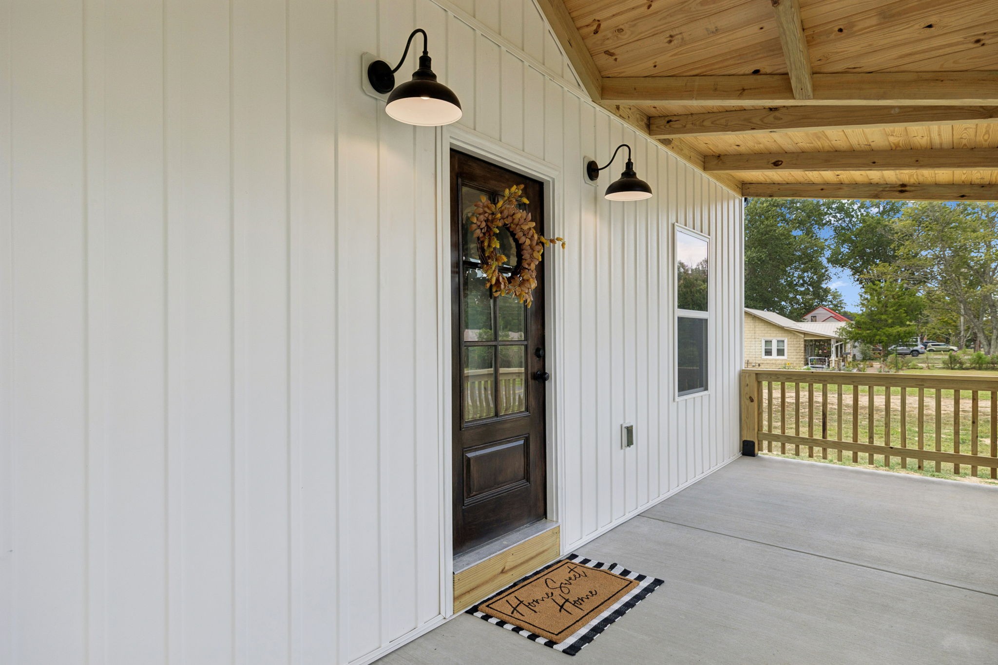 404 W 4th Ave Property Photo 5