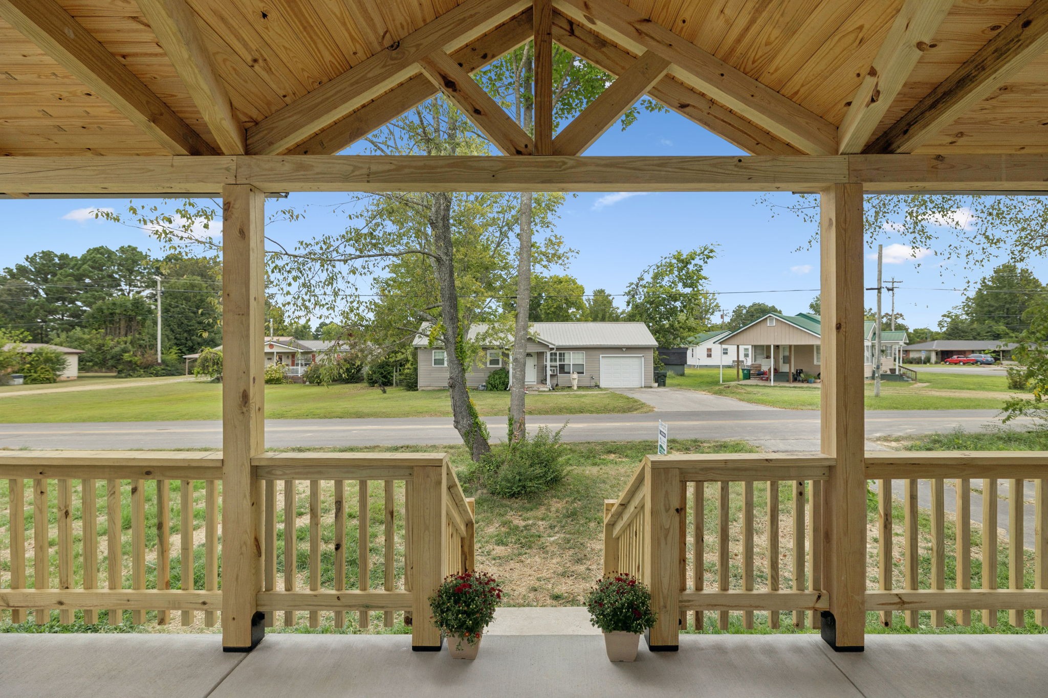 404 W 4th Ave Property Photo 9