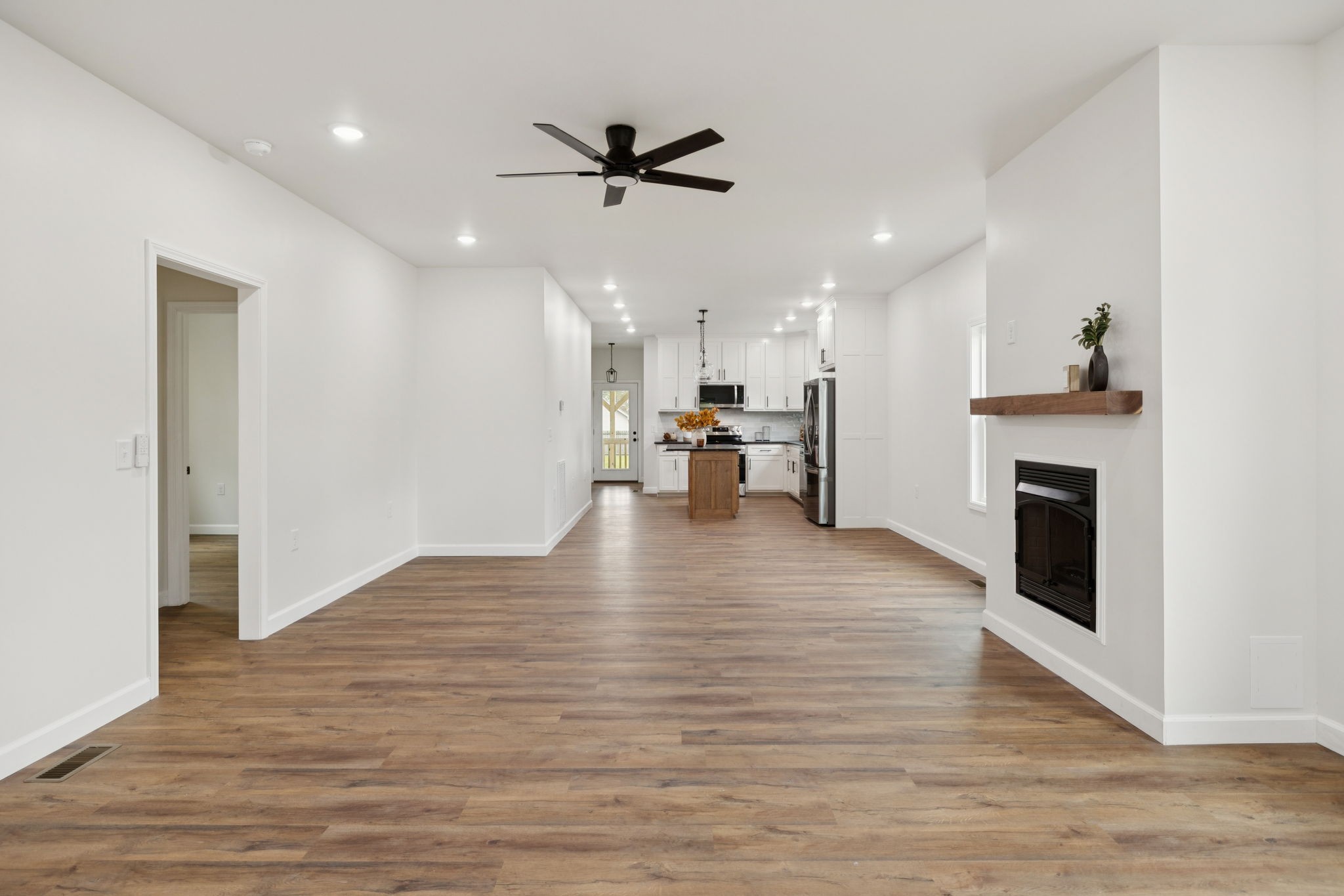 404 W 4th Ave Property Photo 19