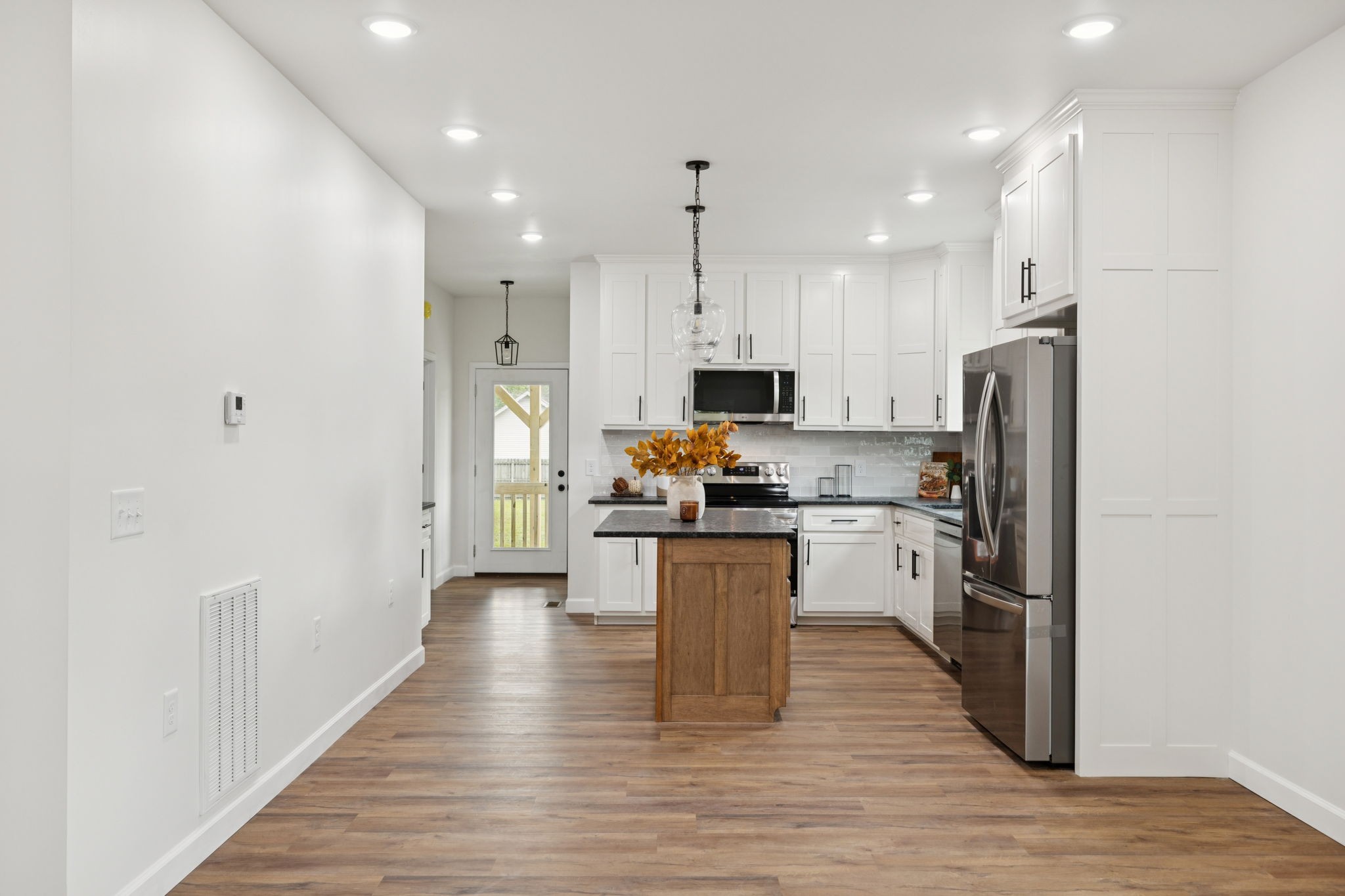 404 W 4th Ave Property Photo 21