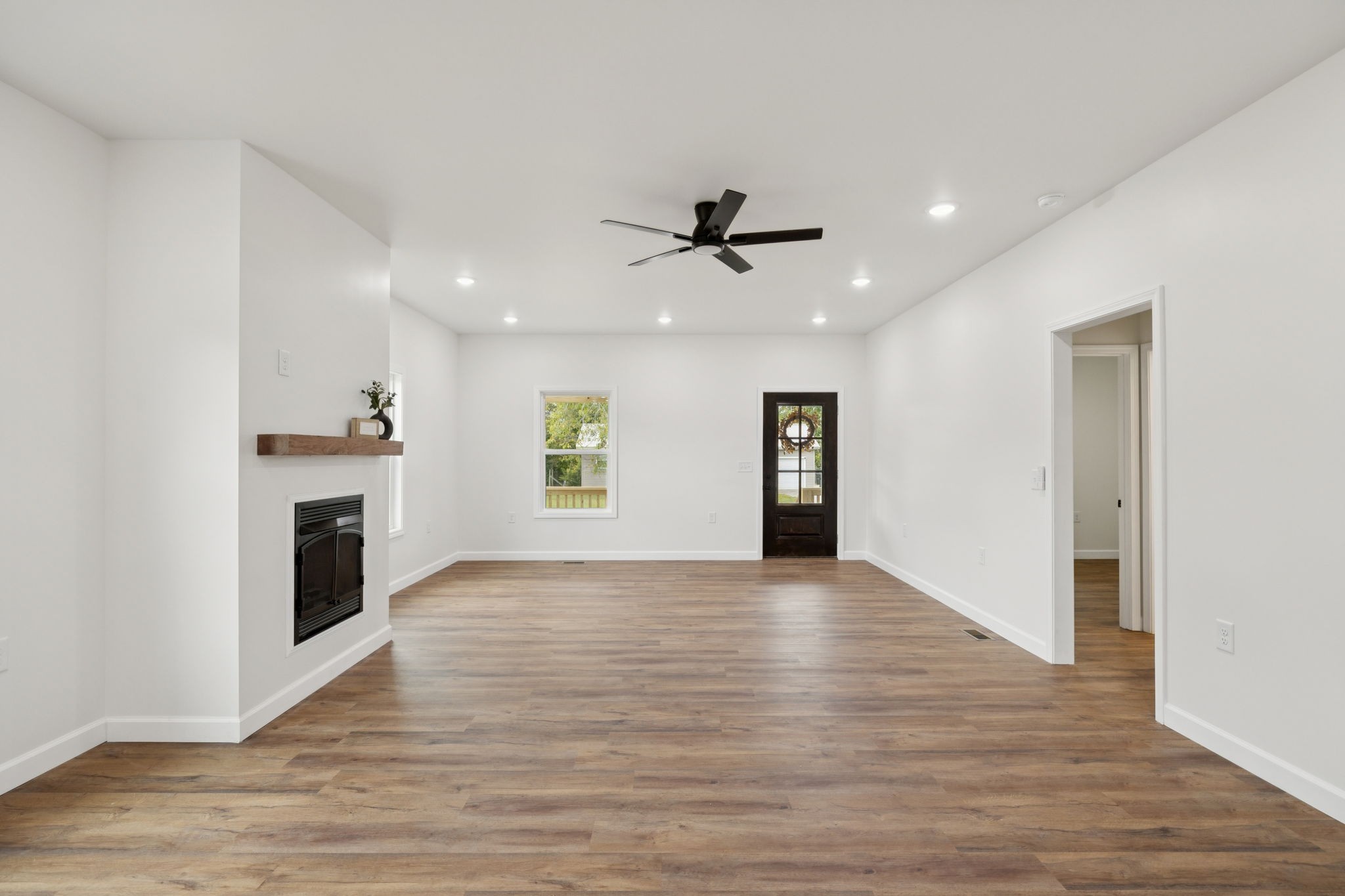 404 W 4th Ave Property Photo 23