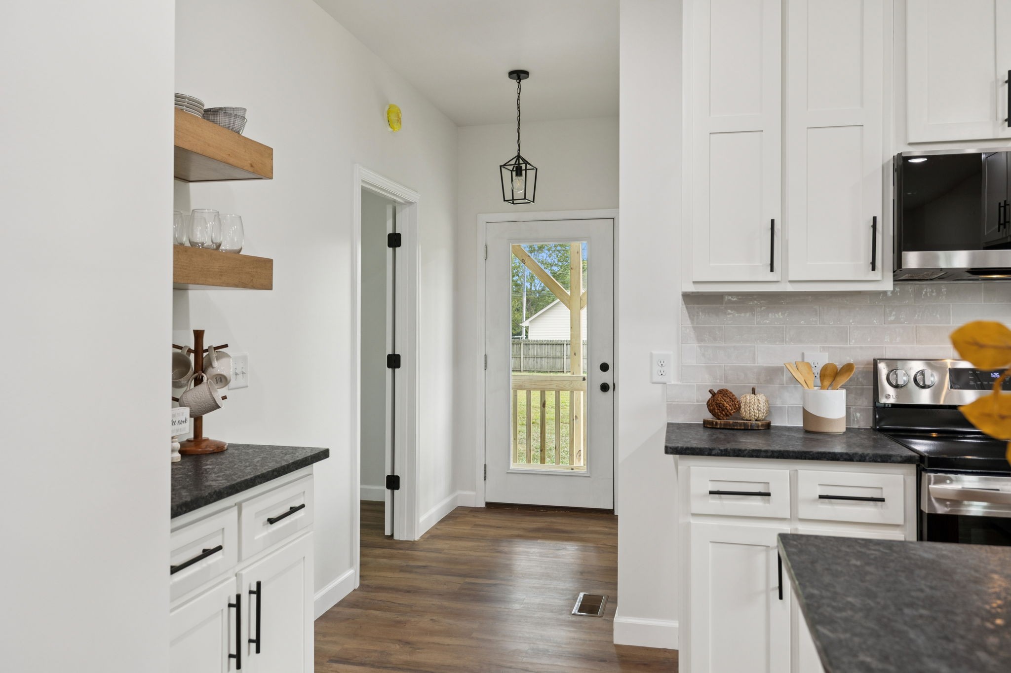 404 W 4th Ave Property Photo 36