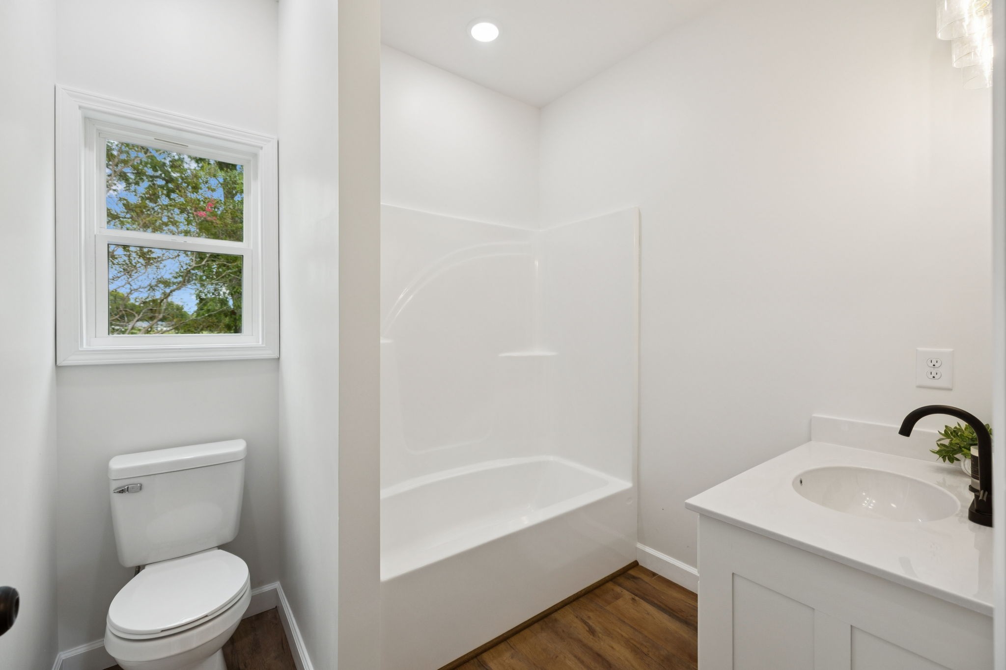 404 W 4th Ave Property Photo 48