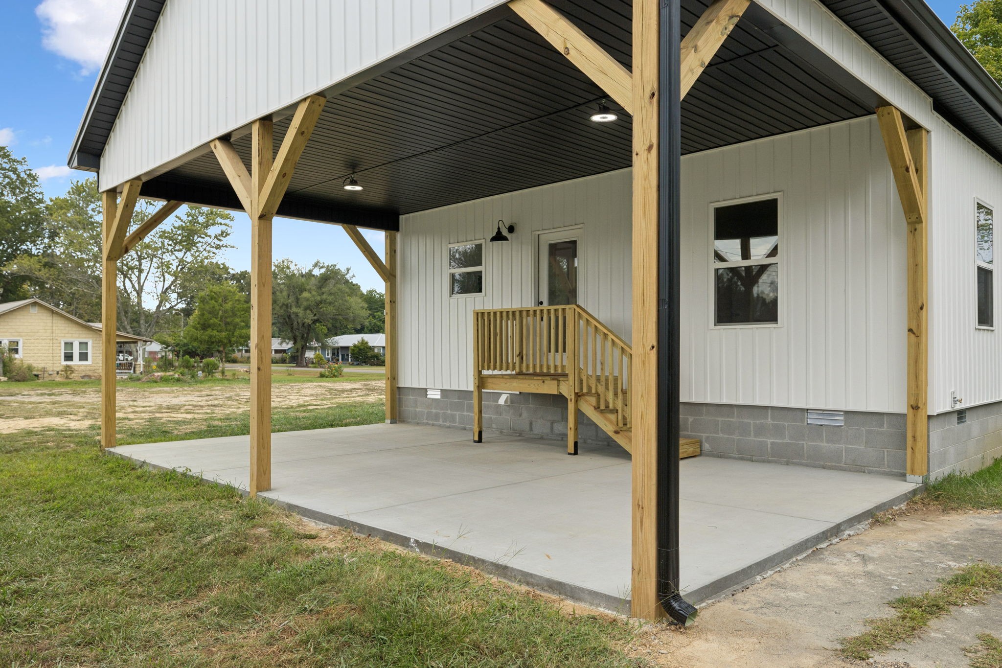 404 W 4th Ave Property Photo 59