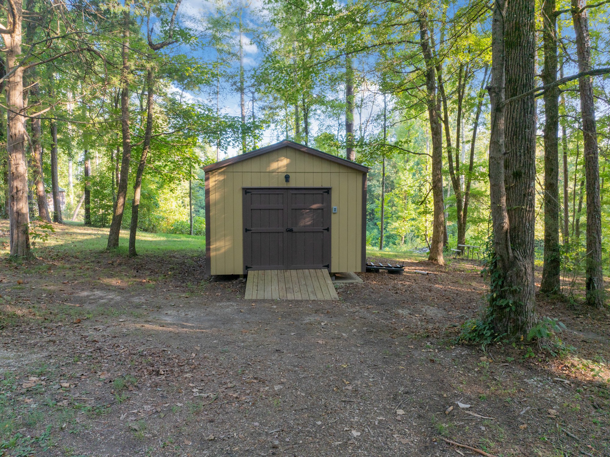 115 Chalet Ln Property Photo 15