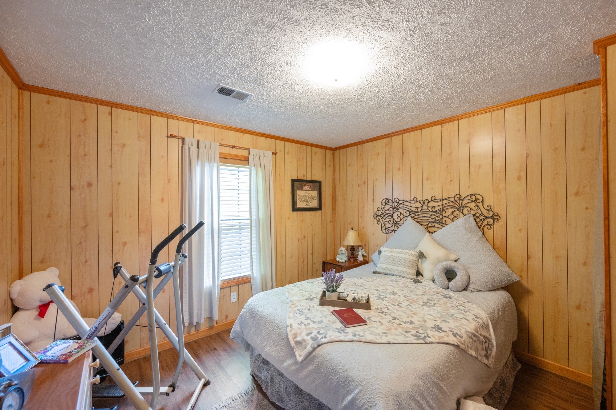 115 Chalet Ln Property Photo 35